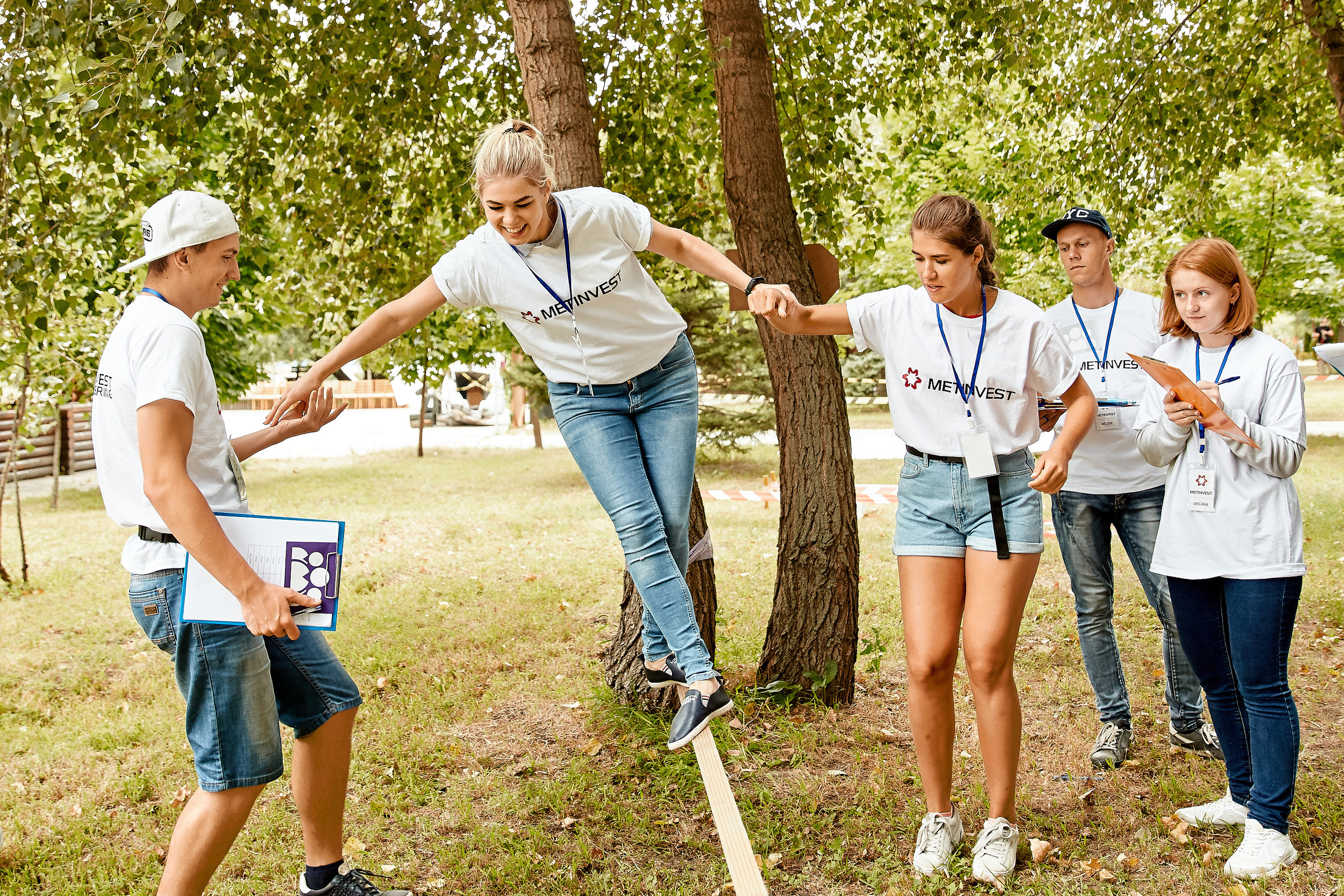 Репортажна фотосессія тимбілдингу для компанії Метінвест Інжинірінг
