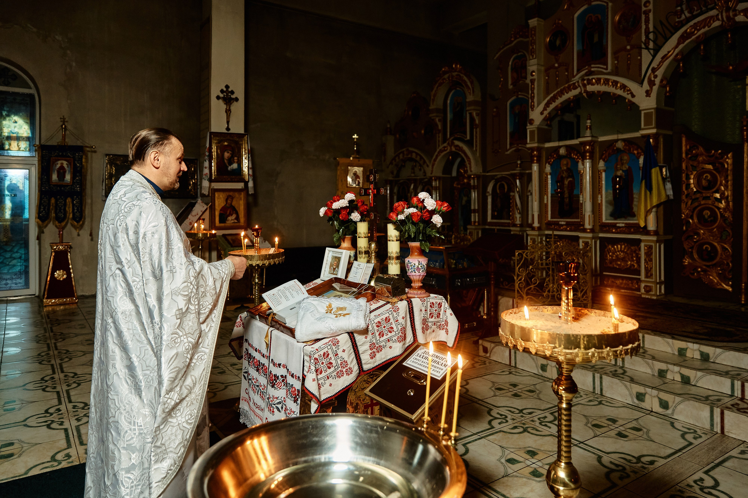 Зйомка хрестин у Дніпрі. Найкращі моменти цього таїнства