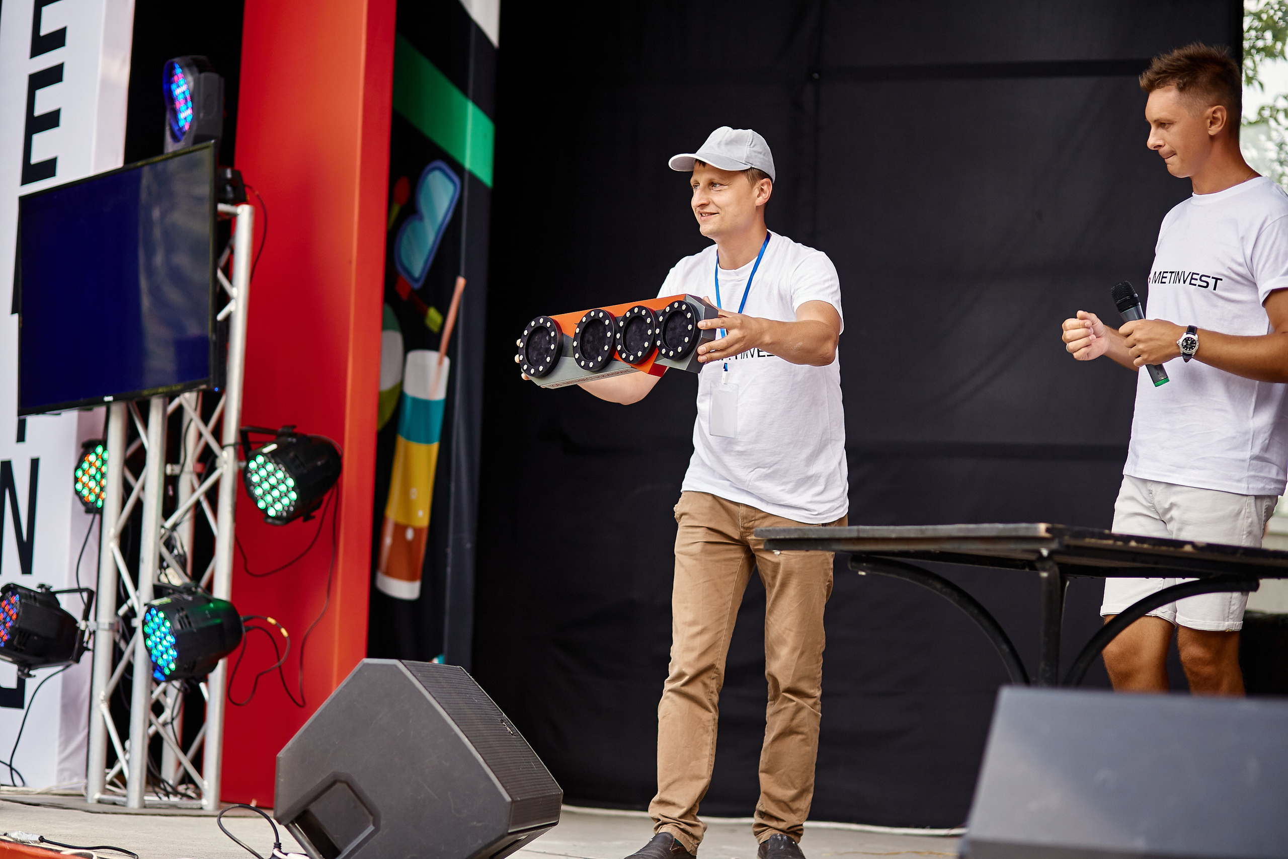 Репортажна фотосессія тимбілдингу для компанії Метінвест Інжинірінг