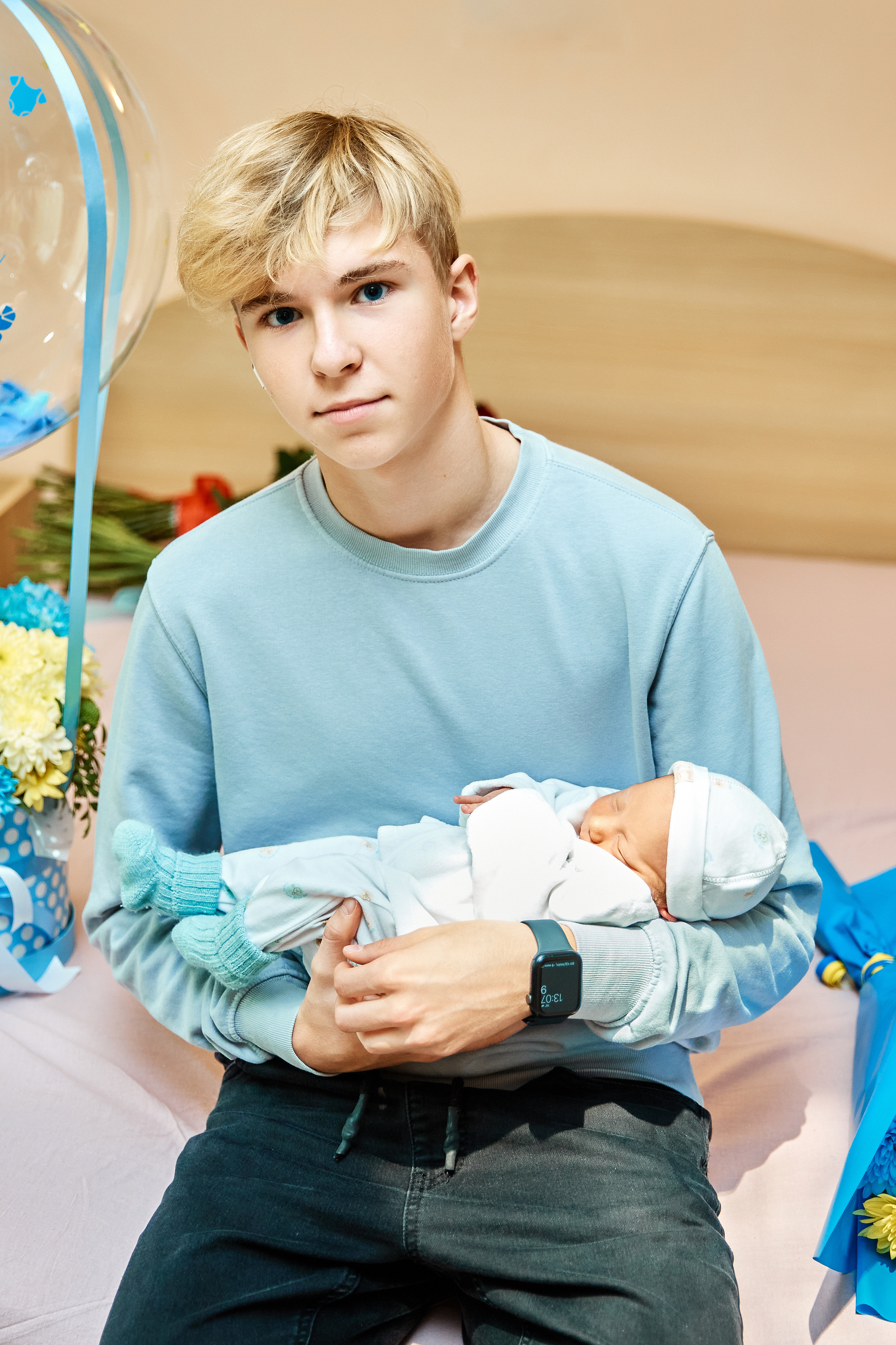 Выписка из роддома. Фотосессия новорожденного