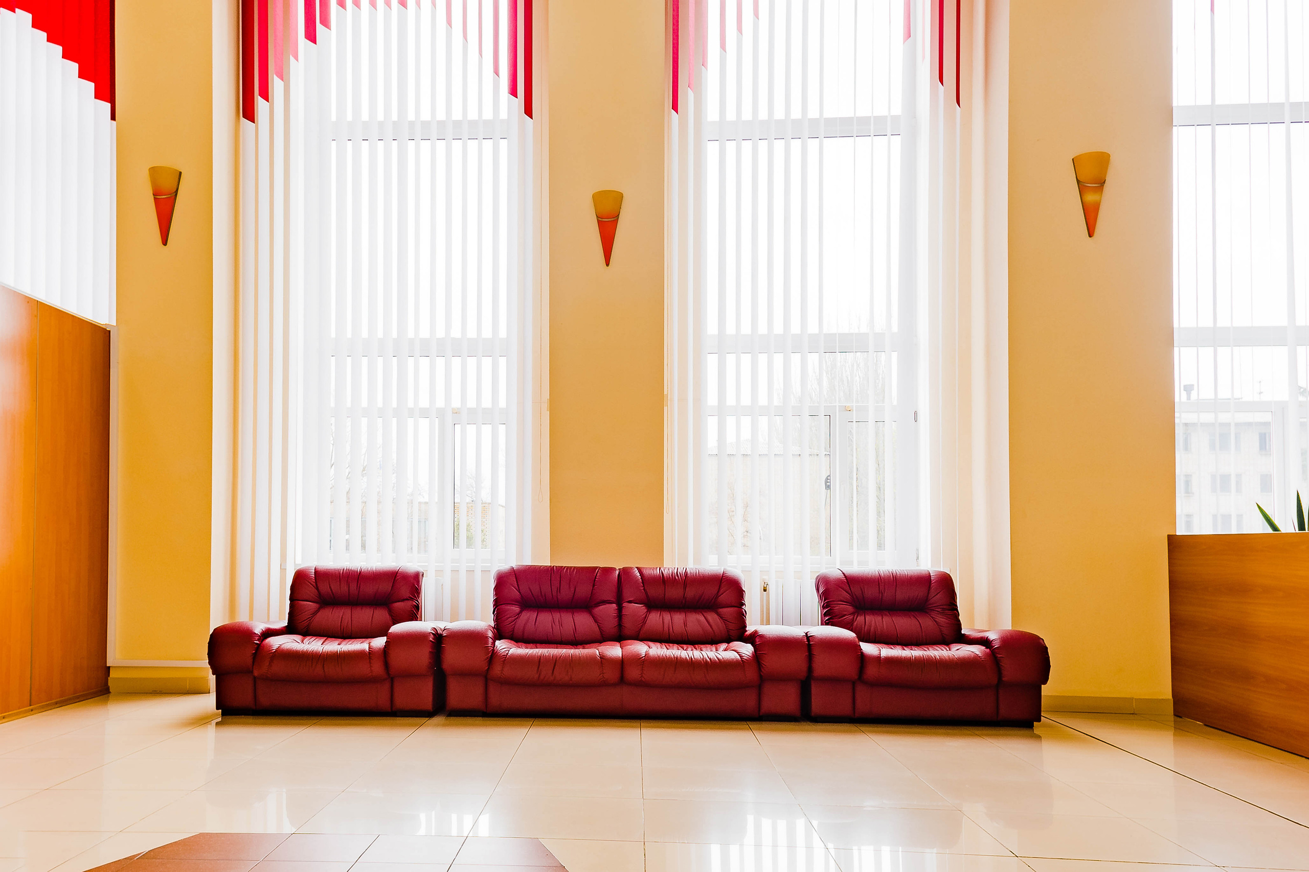 Фото приміщень для рекламних буклетів. Зйомка фасадів та інтер’єрів