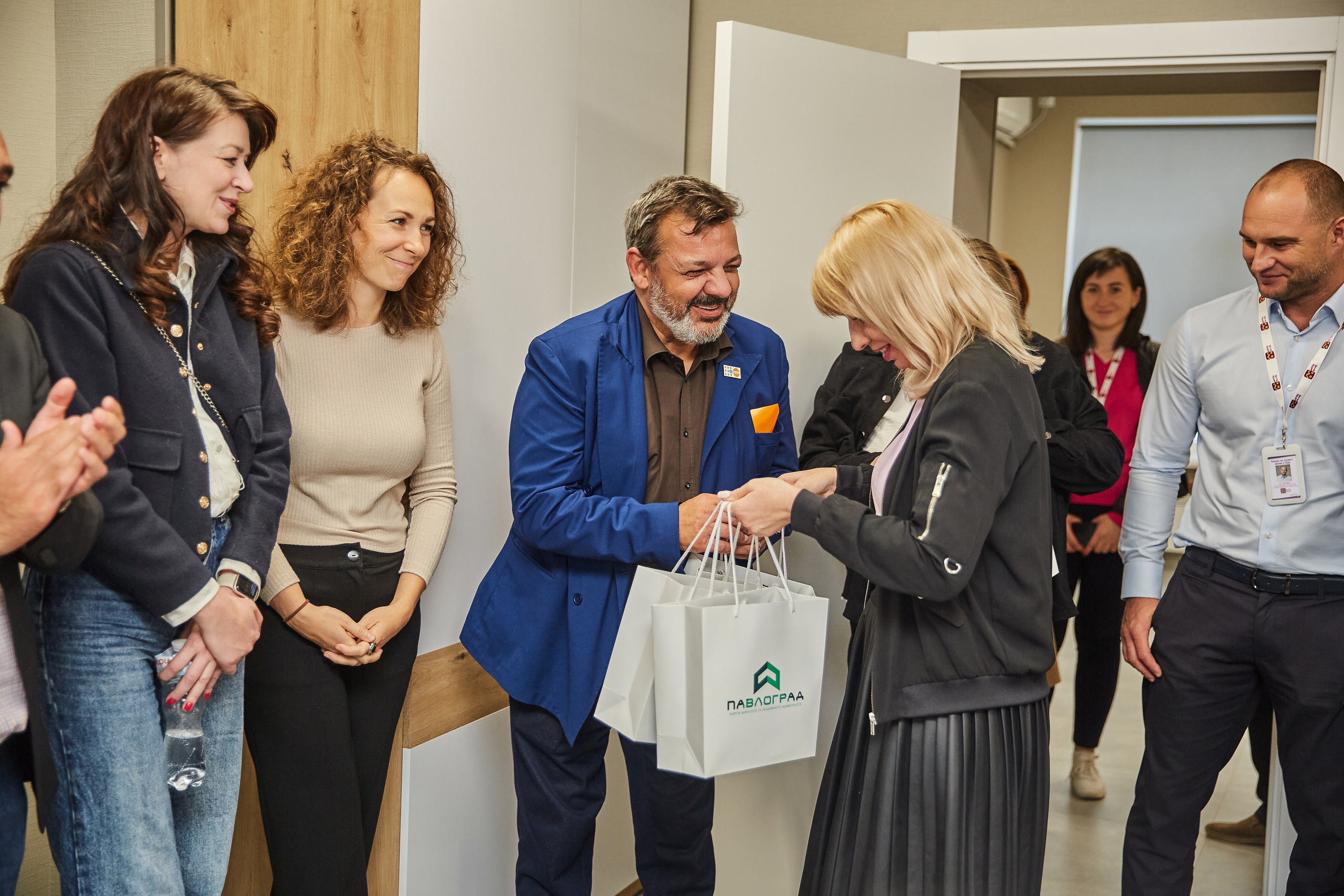 Репортажний фотограф Дніпро. Відкритя кризового центру у Павлограді