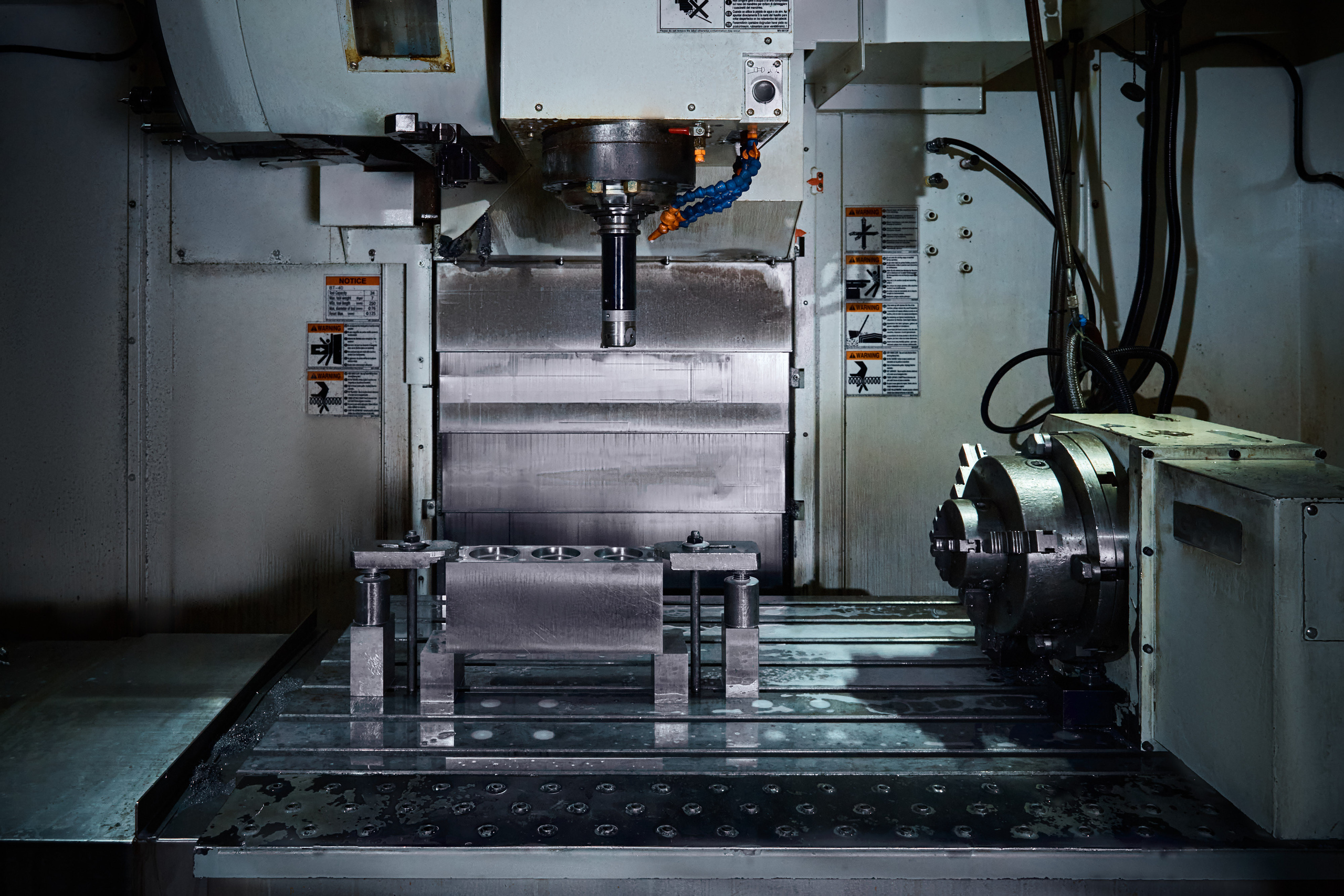 Рекламная съемка оборудования для компании "Алиста" Фото станков