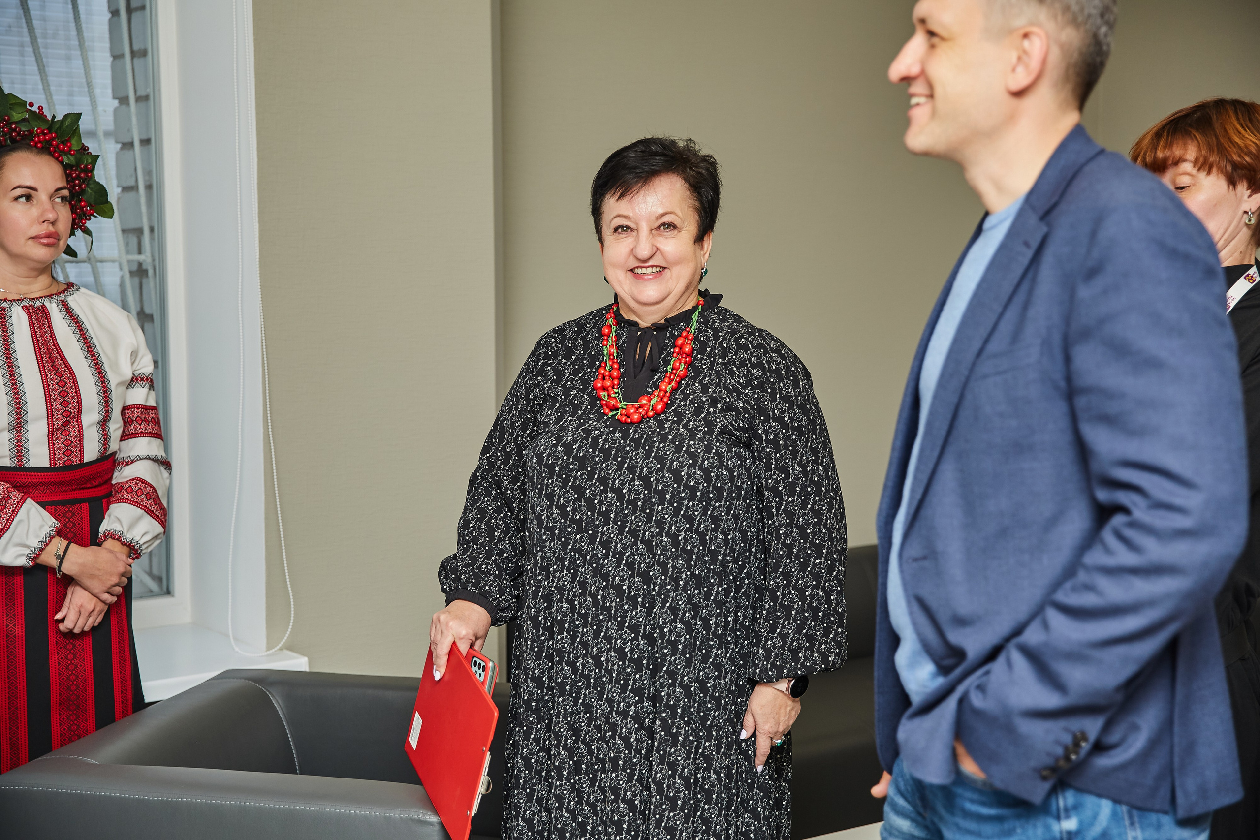 Репортажний фотограф Дніпро. Відкритя кризового центру у Павлограді