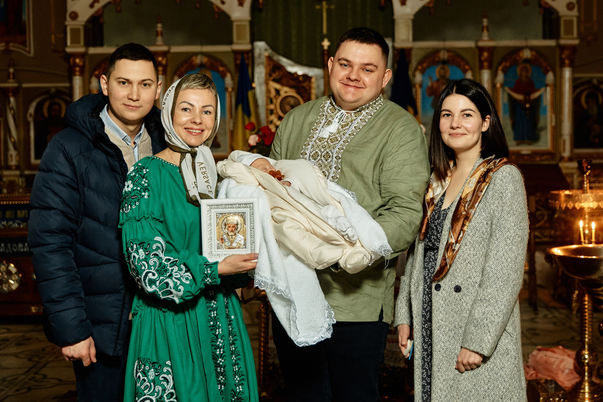 Зйомка хрестин у Дніпрі. Найкращі моменти цього таїнства