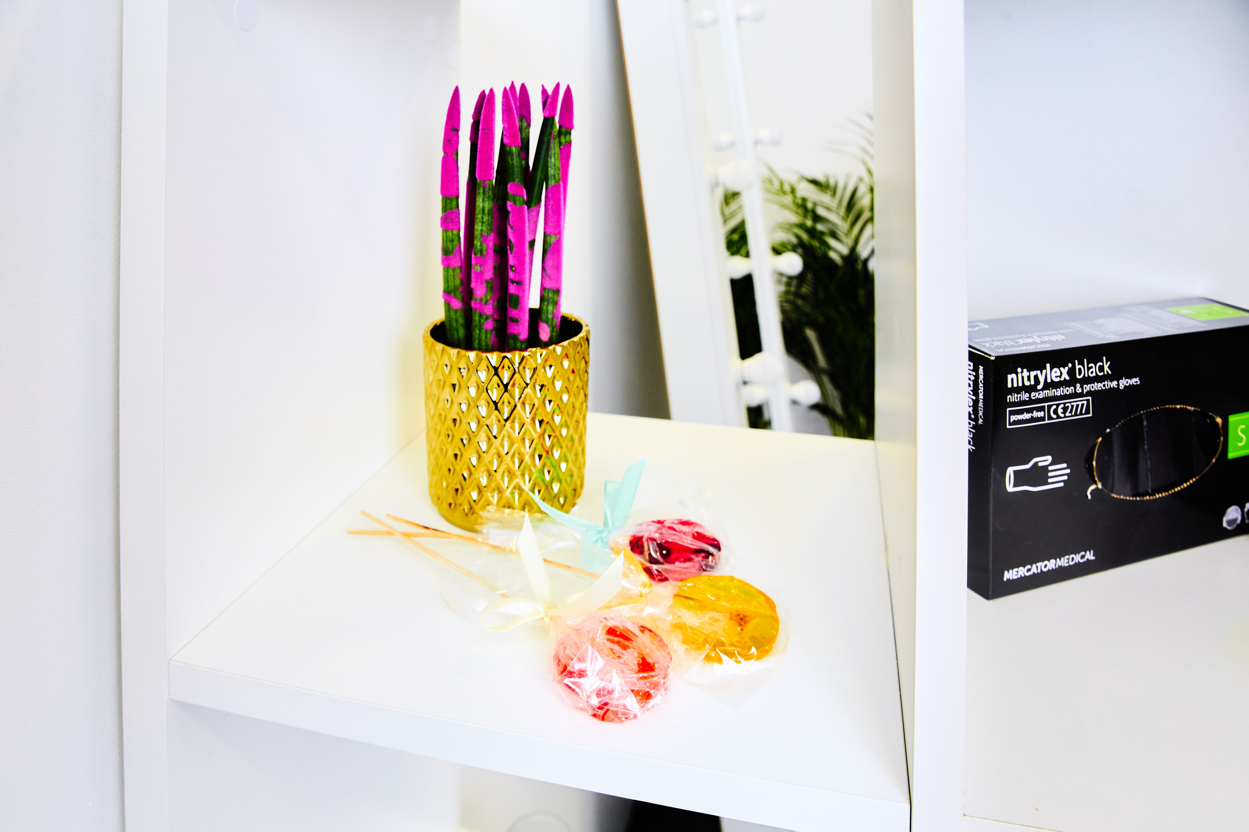 Інтер'єрні фото  кабінету масажу та Nail-сервісу, у Дніпрі