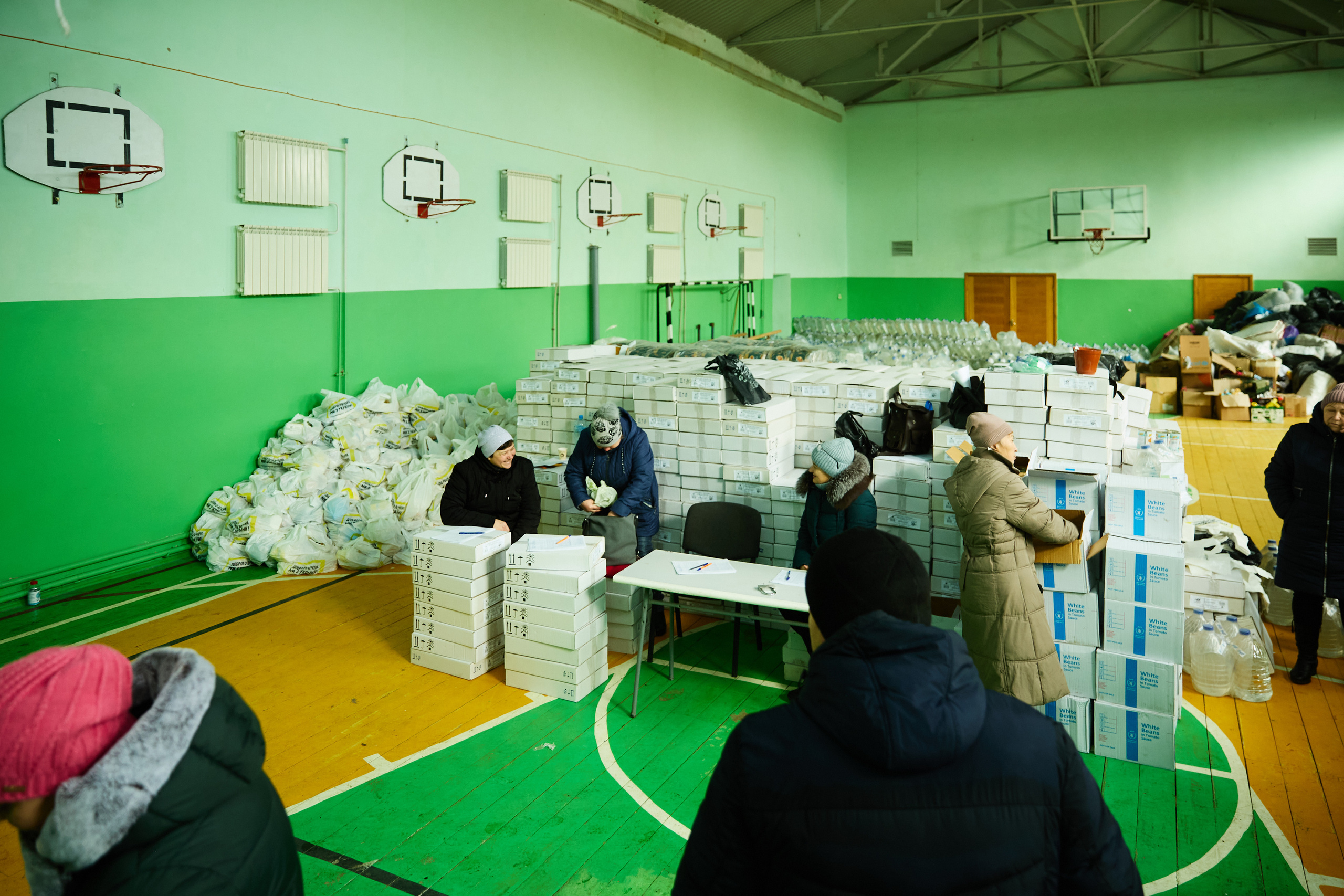 Високопілля. Херсонська область. Видача гуманітарної допомоги