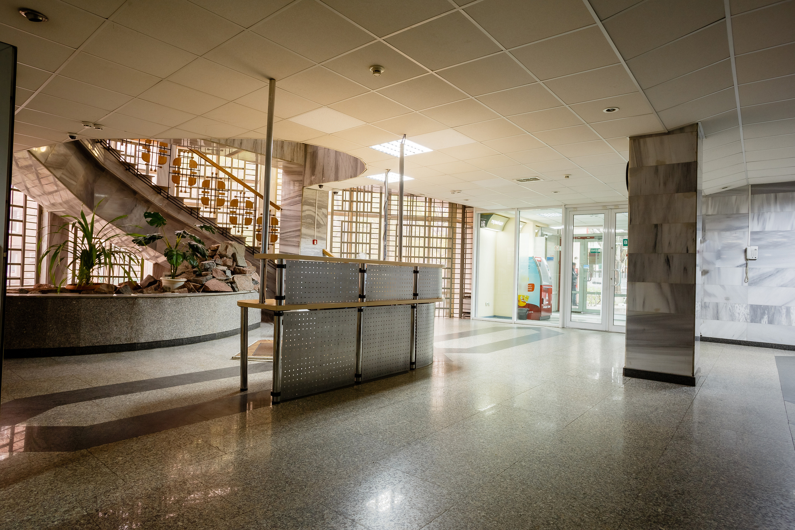 Фото приміщень для рекламних буклетів. Зйомка фасадів та інтер’єрів