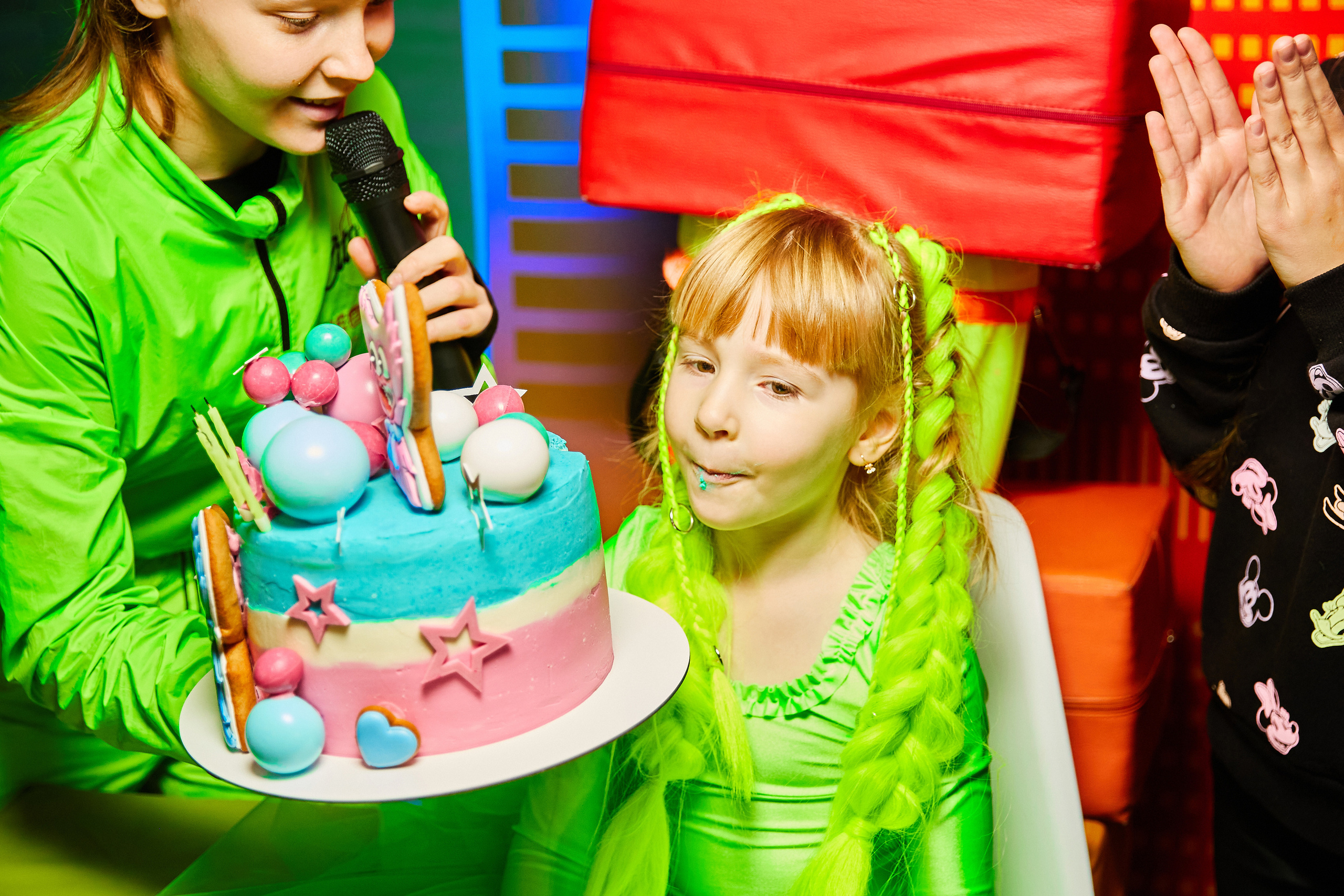 Фотограф на дитячий день народження у Дніпрі - неоновий клуб City Golf