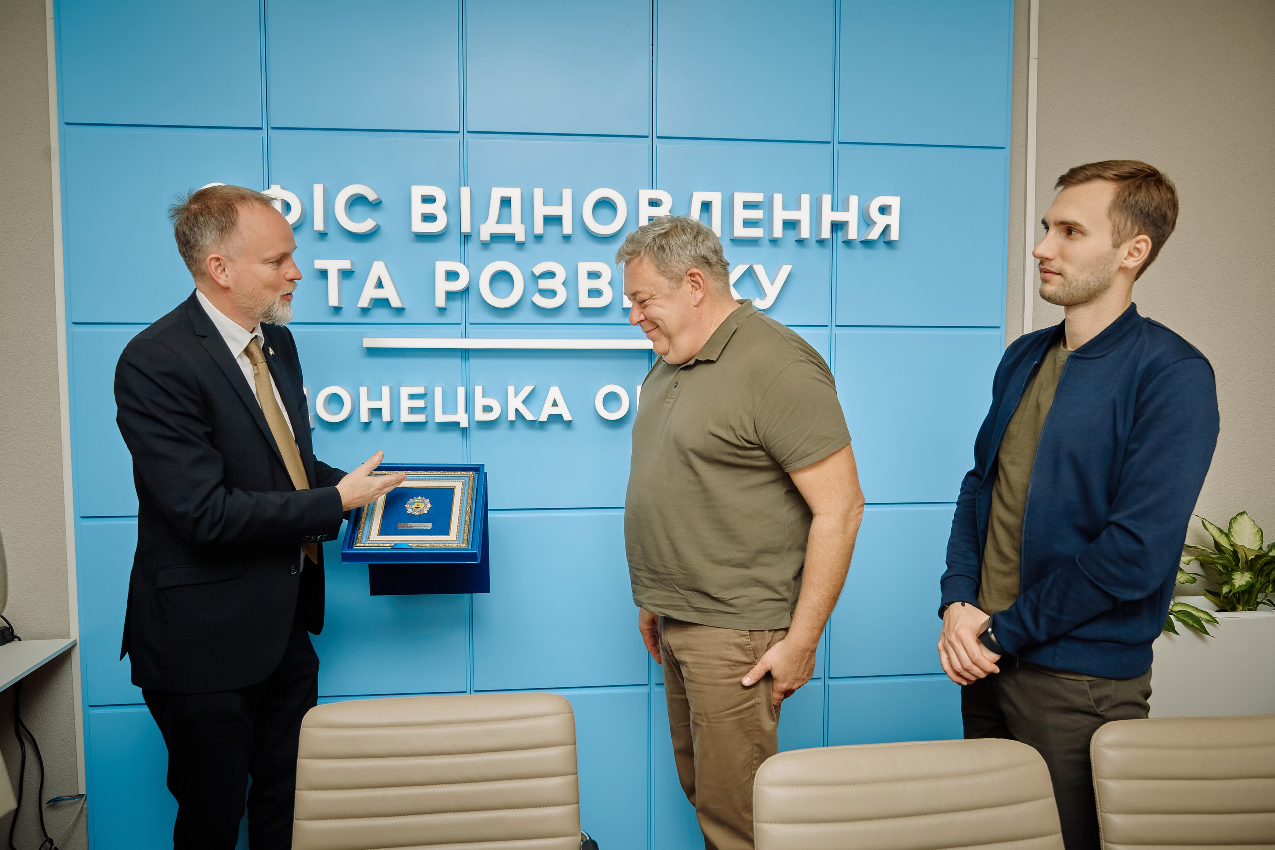 Фото зустрічі посла Австрії, з головами Дніпропетровської, Донецької, Луганської Військової ОДА