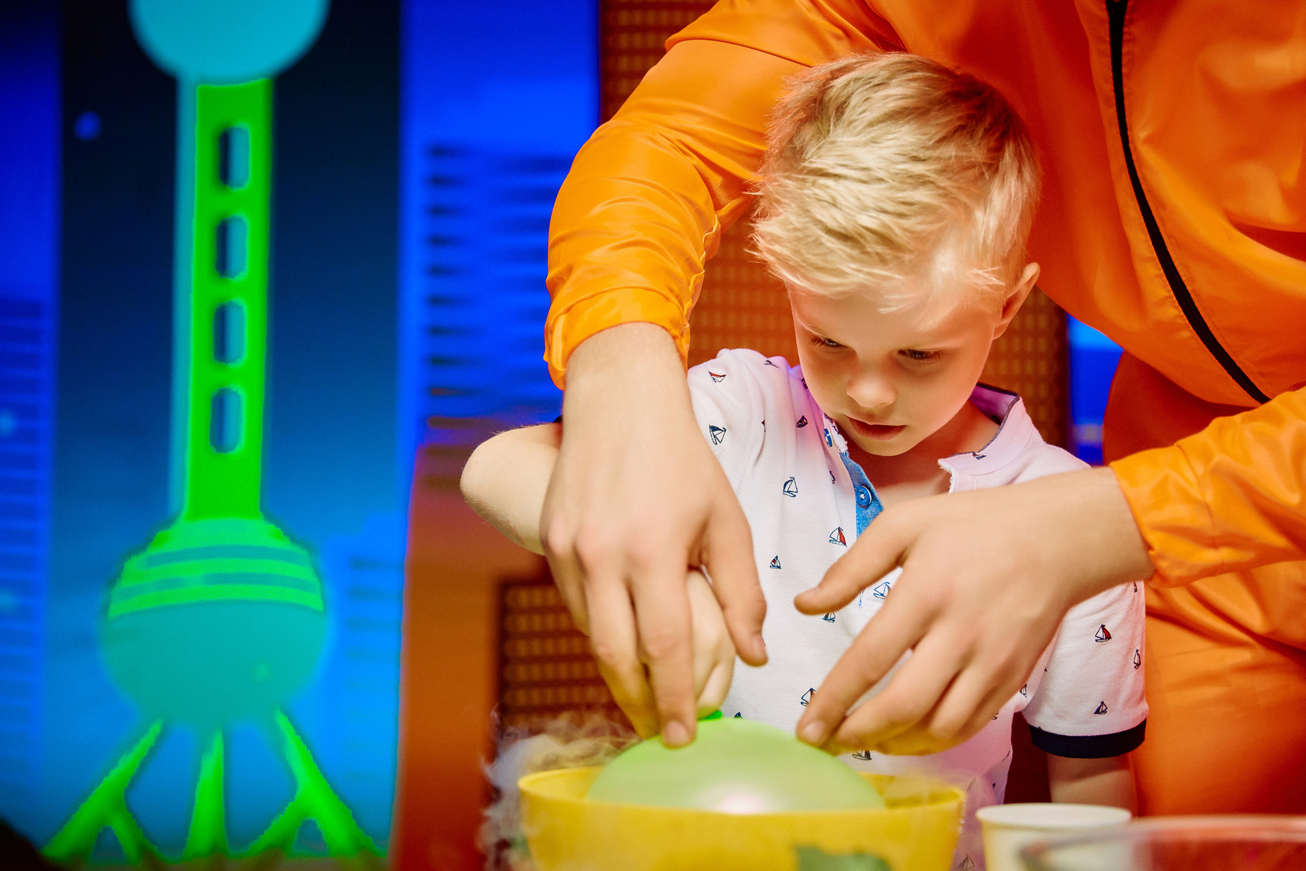 Фотограф на дитячий день народження у Дніпрі - неоновий клуб City Golf