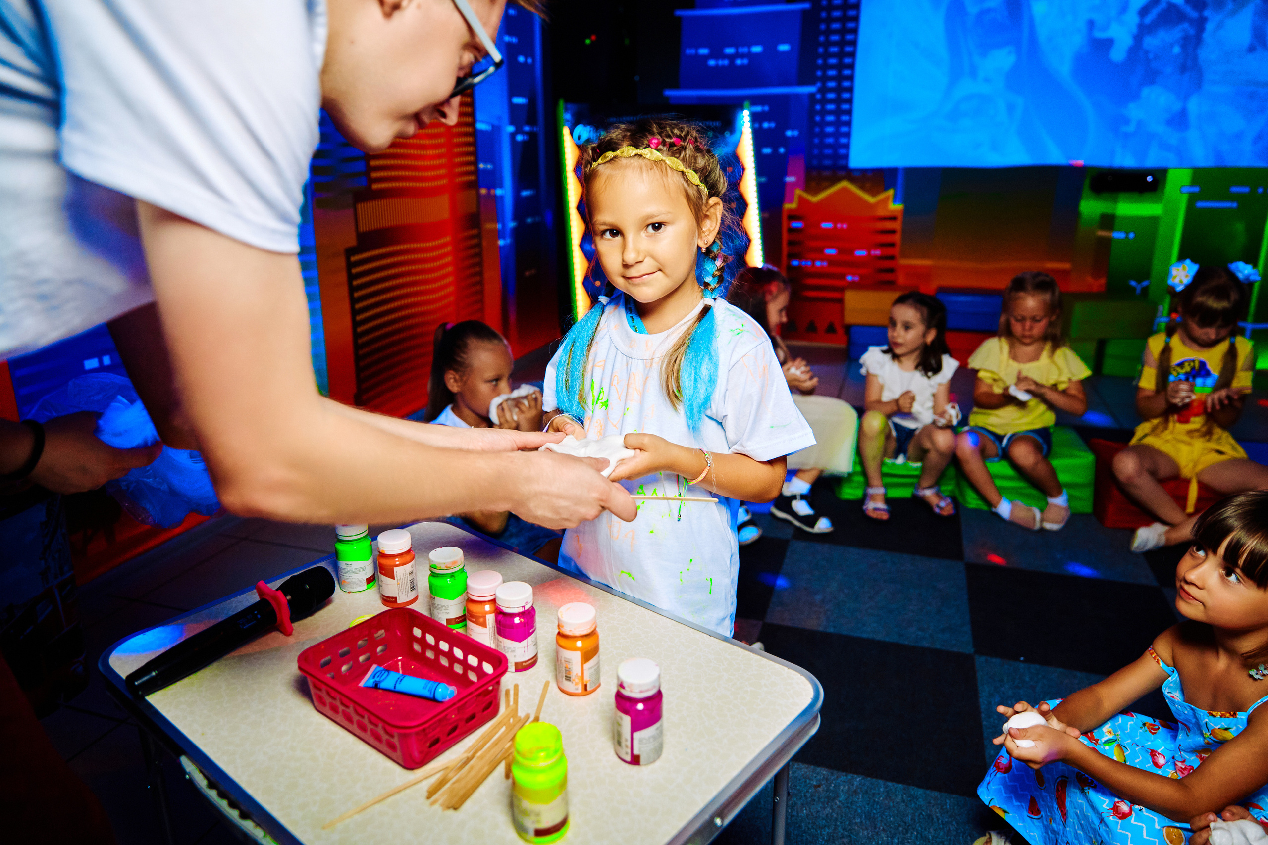 Фотограф на дитячий день народження у Дніпрі - неоновий клуб City Golf