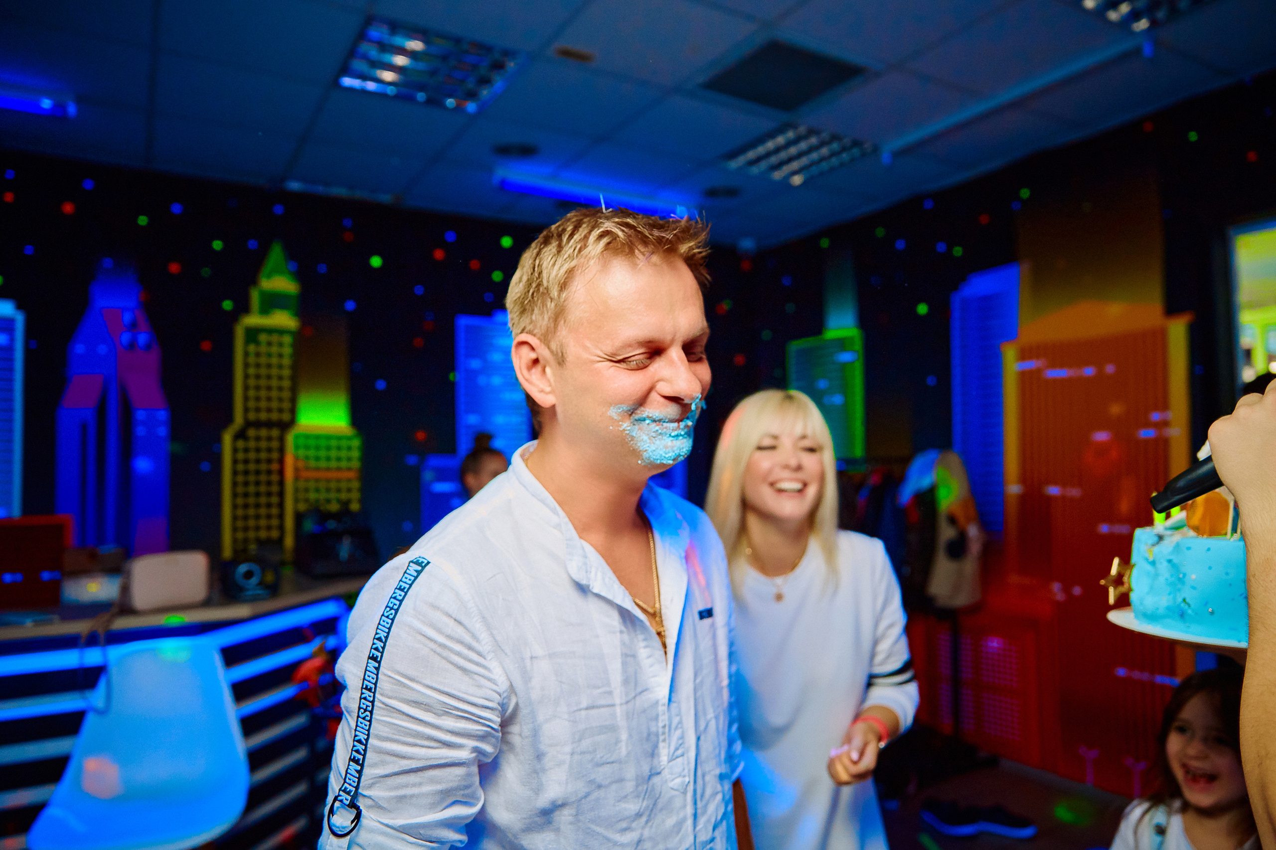 Фотограф на дитячий день народження у Дніпрі - неоновий клуб City Golf