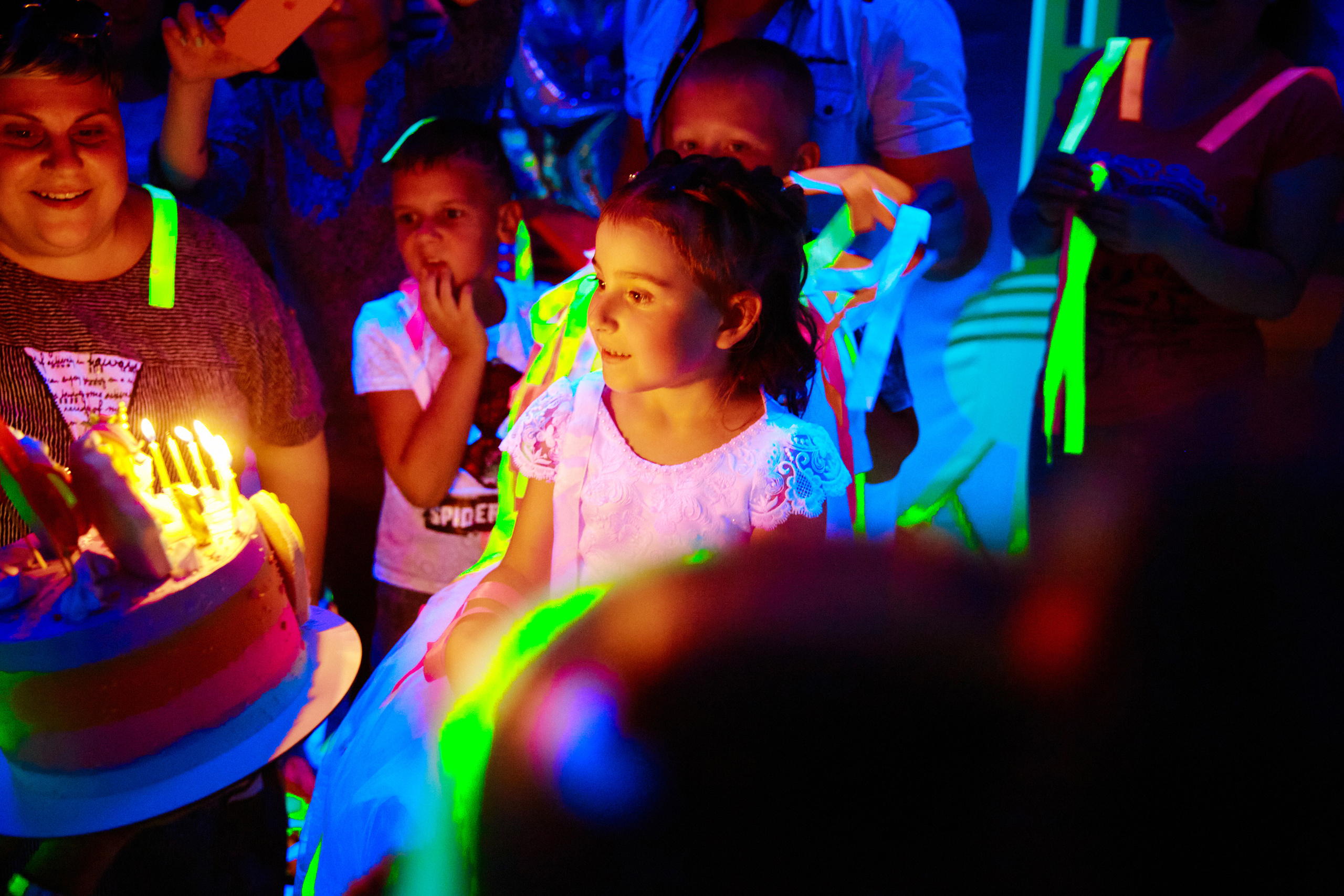 Фотограф на дитячий день народження у Дніпрі - неоновий клуб City Golf