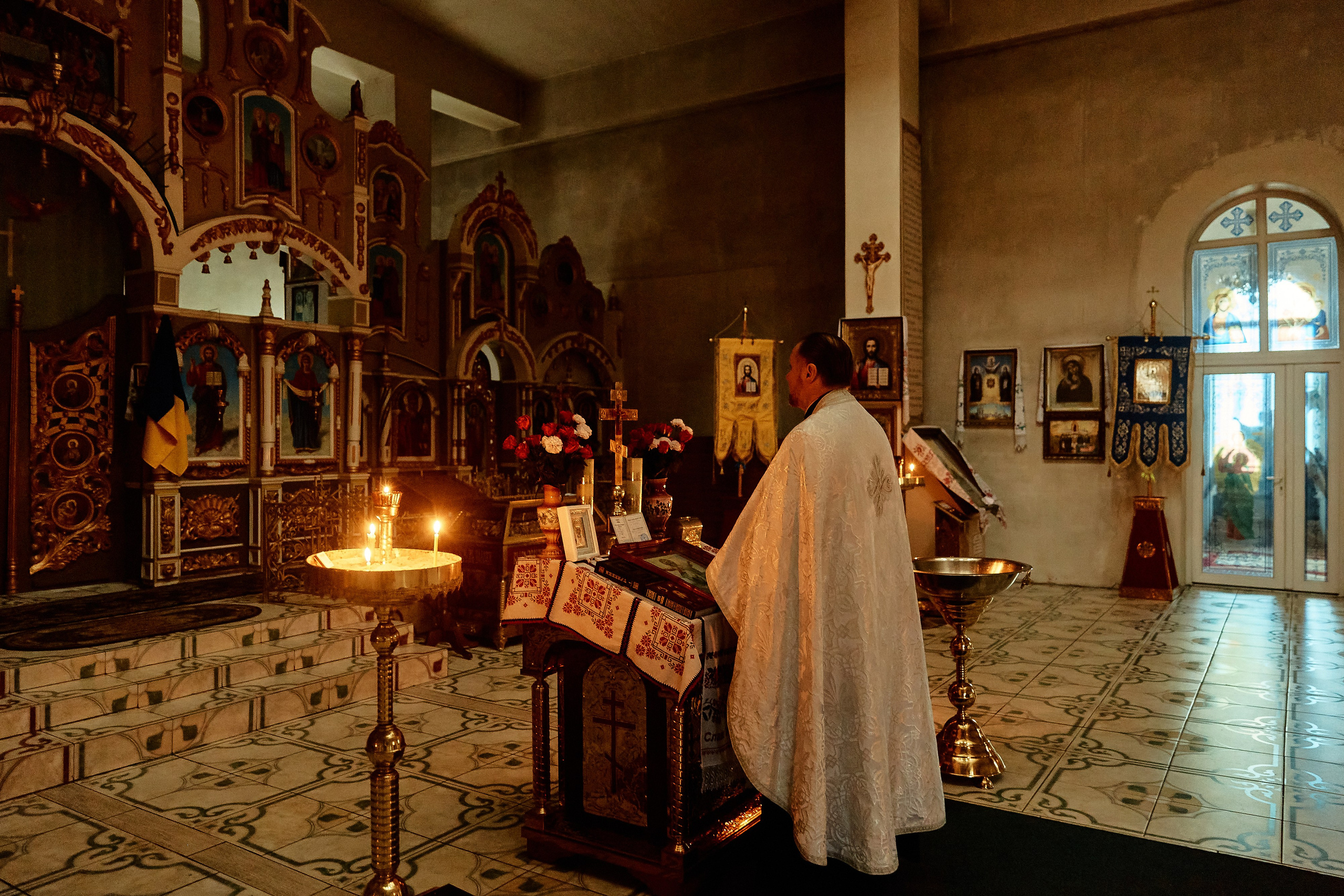 Зйомка хрестин у Дніпрі. Найкращі моменти цього таїнства