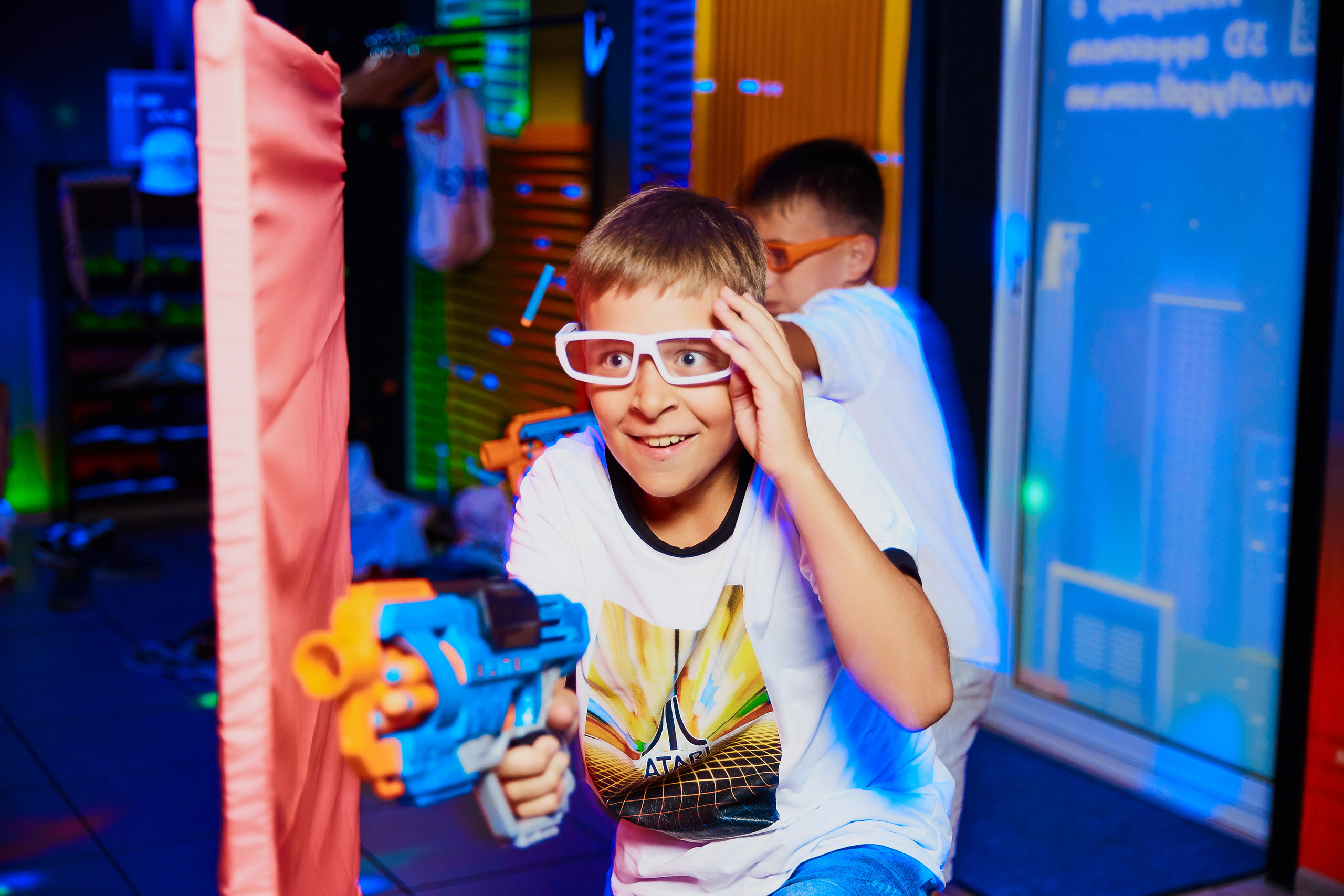 Фотограф на дитячий день народження у Дніпрі - неоновий клуб City Golf