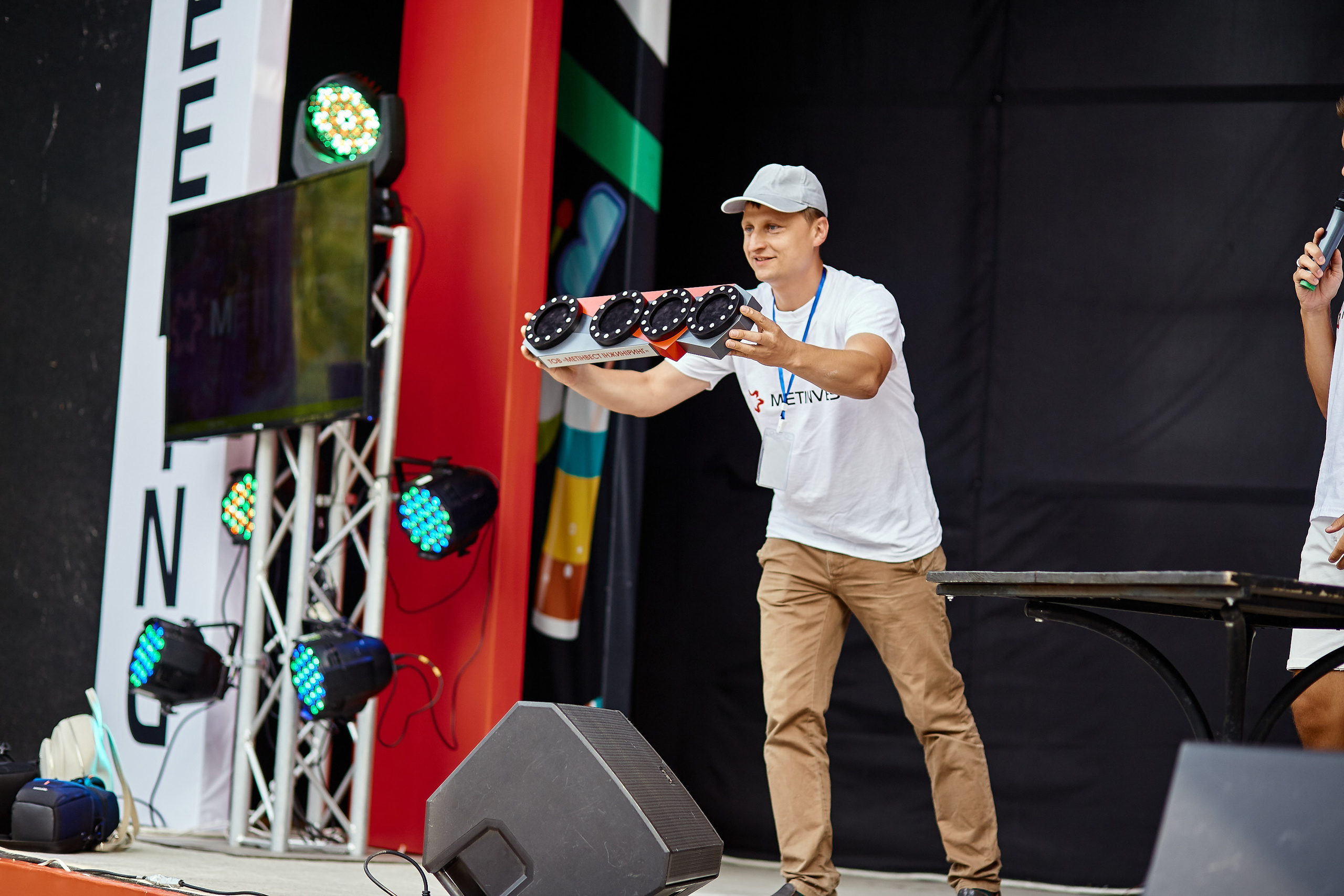 Репортажна фотосессія тимбілдингу для компанії Метінвест Інжинірінг