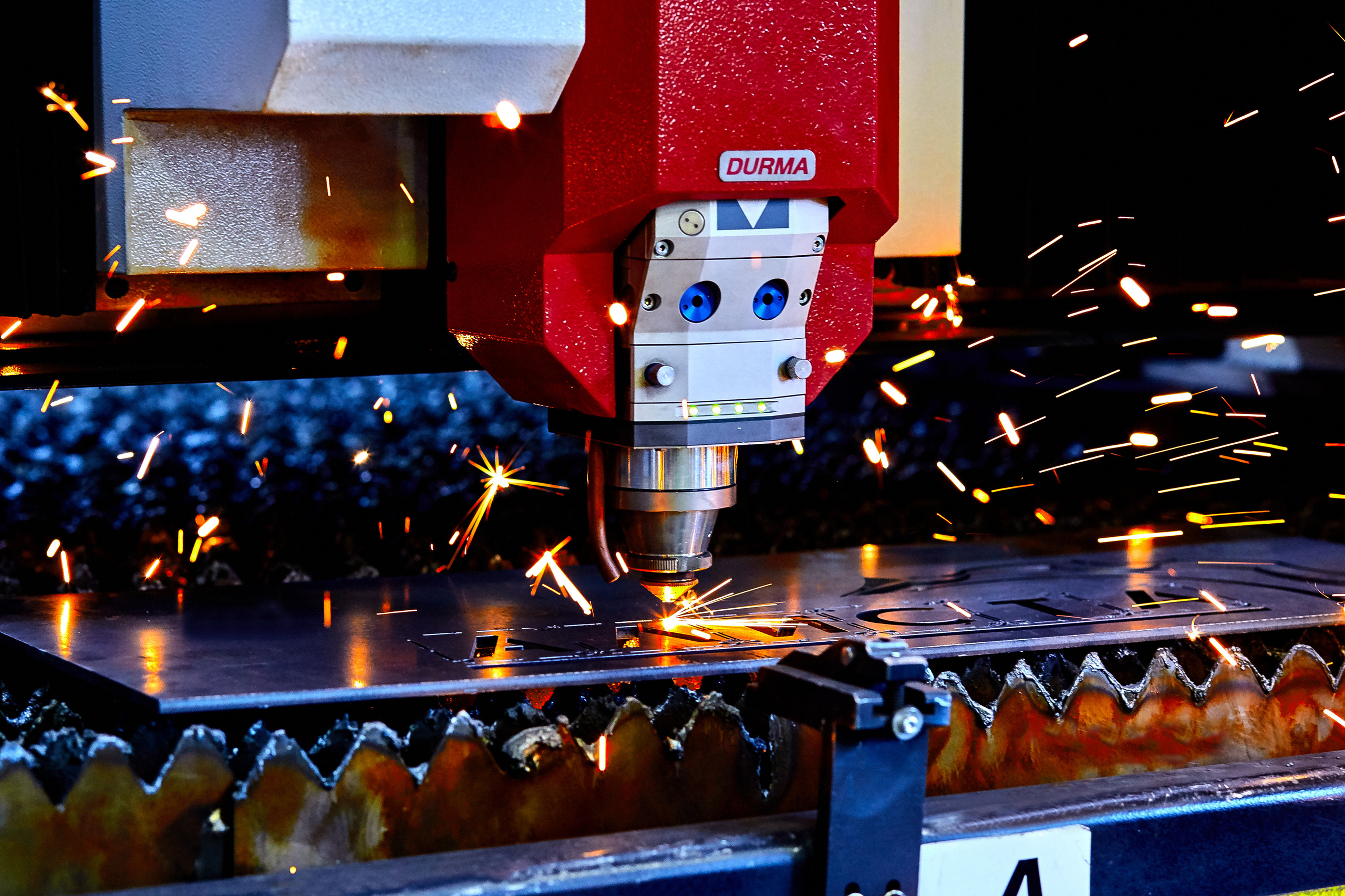 Рекламная съемка оборудования для компании "Алиста" Фото станков