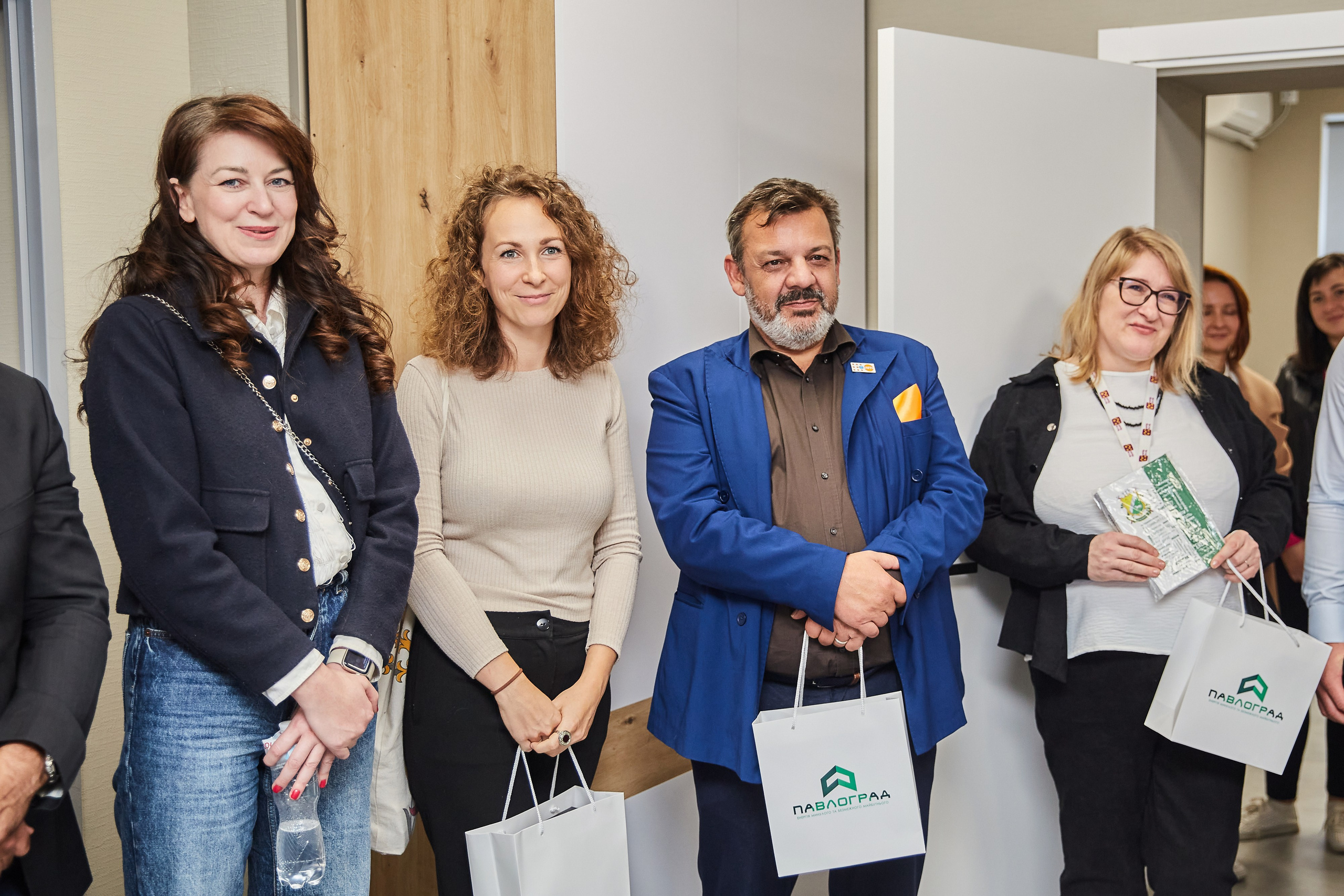 Репортажний фотограф Дніпро. Відкритя кризового центру у Павлограді