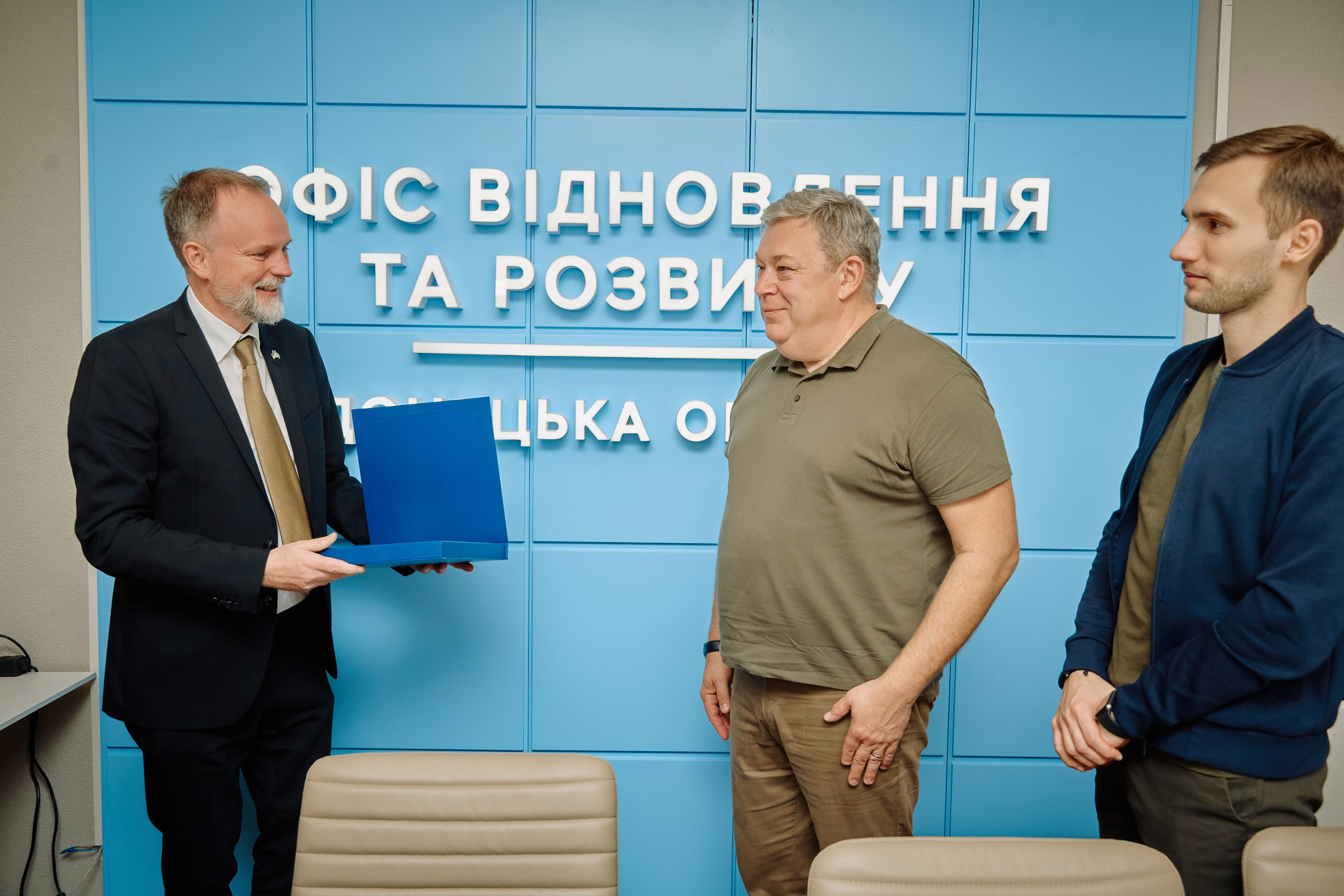 Фото зустрічі посла Австрії, з головами Дніпропетровської, Донецької, Луганської Військової ОДА