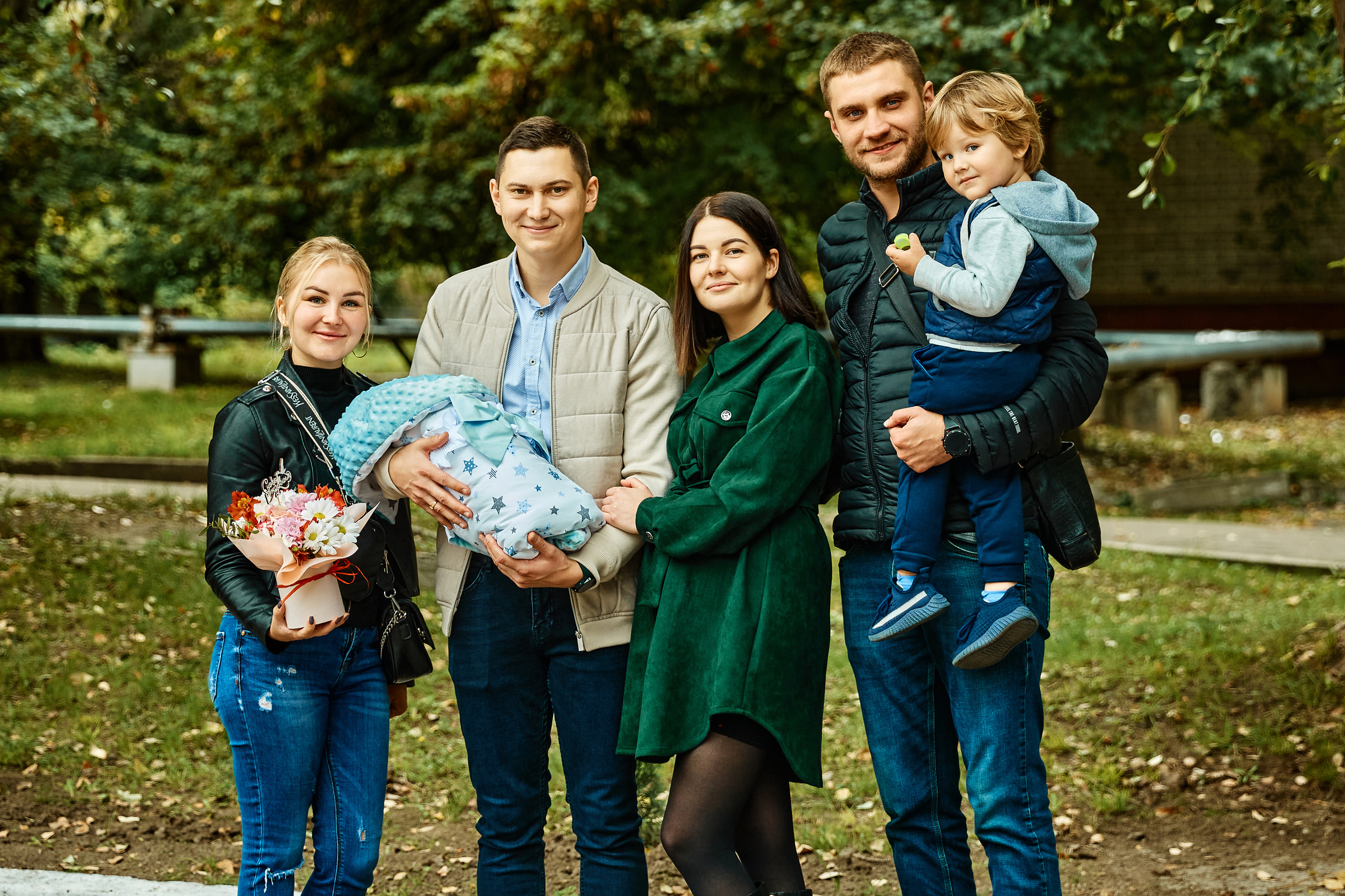 Выписка из роддома. Фотосессия новорожденного