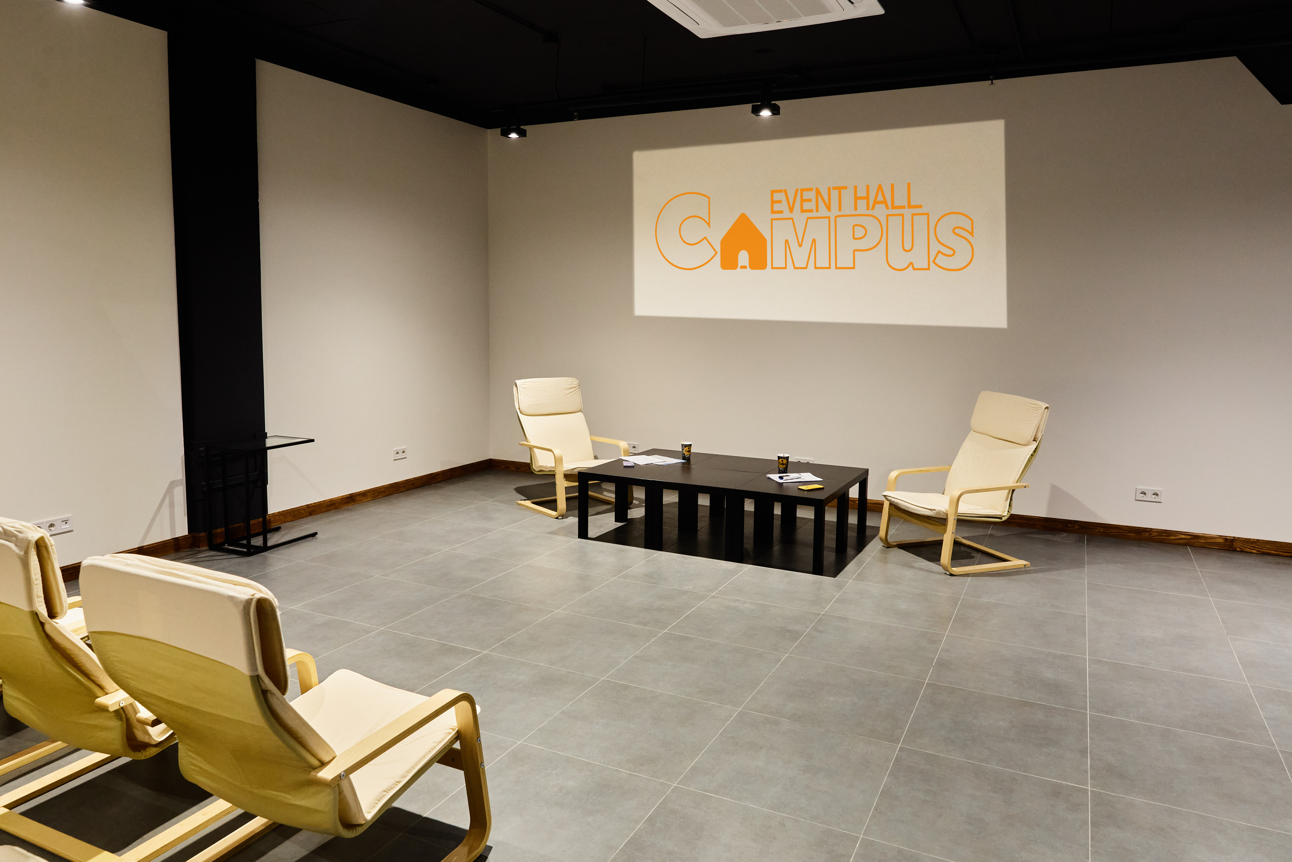 Інтер'єрні фото, креативного простору Сampus Сreative Hall. Дніпро