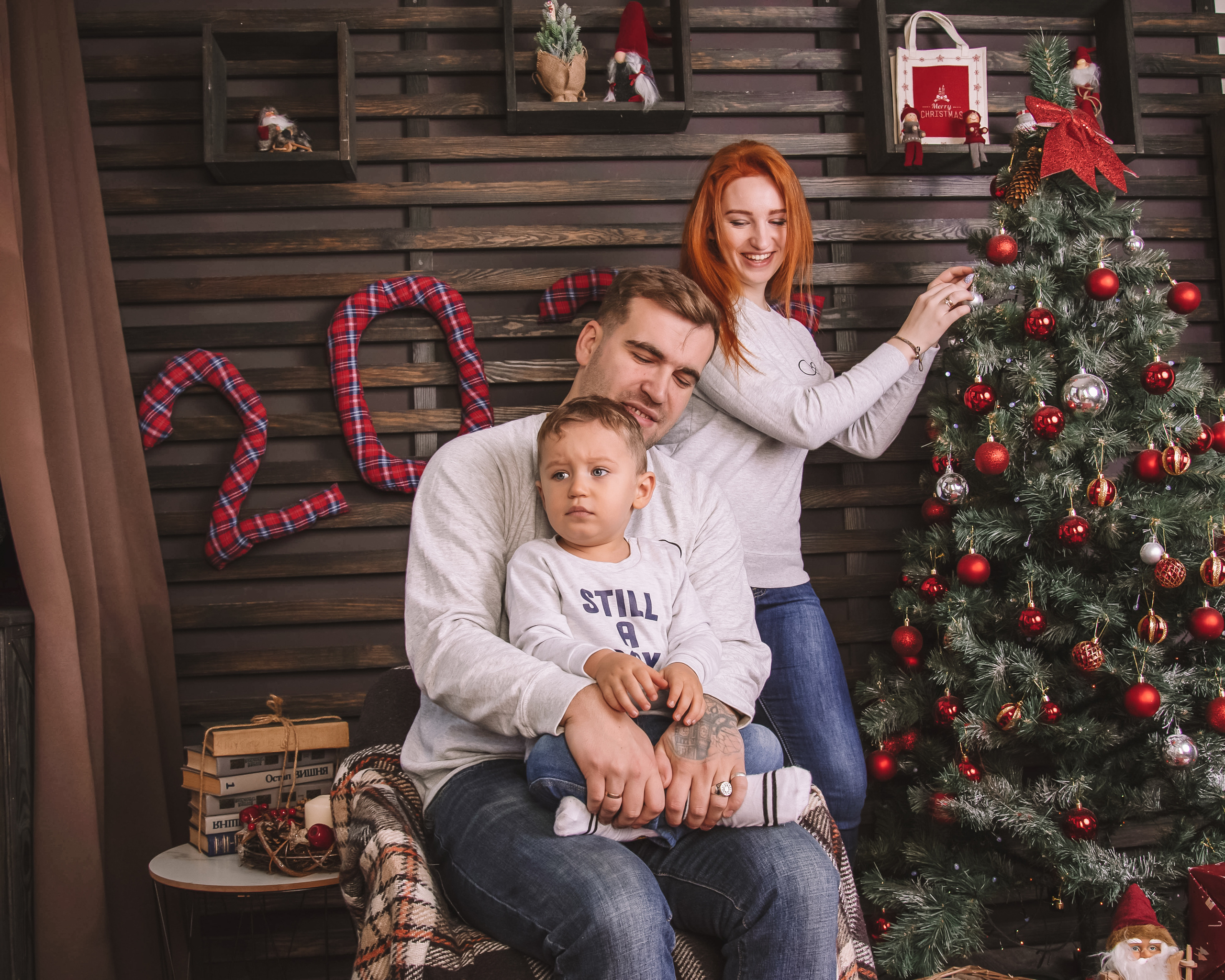 Сімейна новорічна фотосесія в студії. Anastasiia Zaluzhna Fotografin | Mannheim