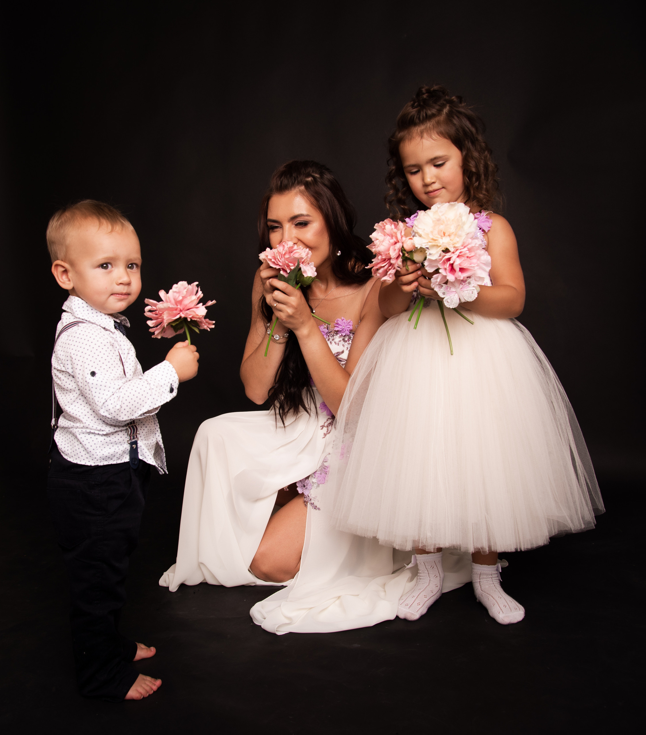 Сімейна фотосесія в студії. Фотограф Анастасія Залужна | Манхайм