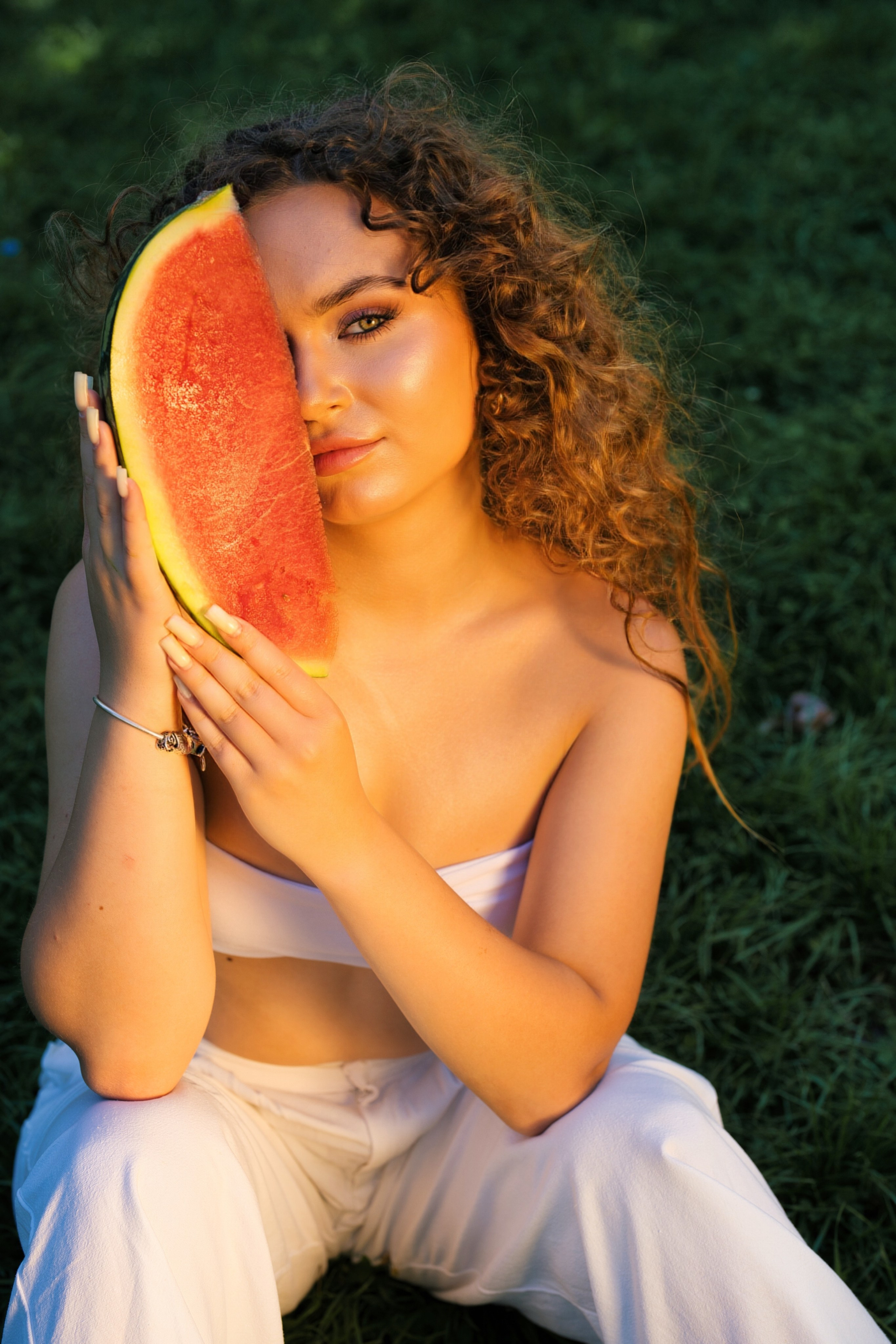 Літня фотосесія з кавуном. Фотограф Анастасія Залужна | Манхайм