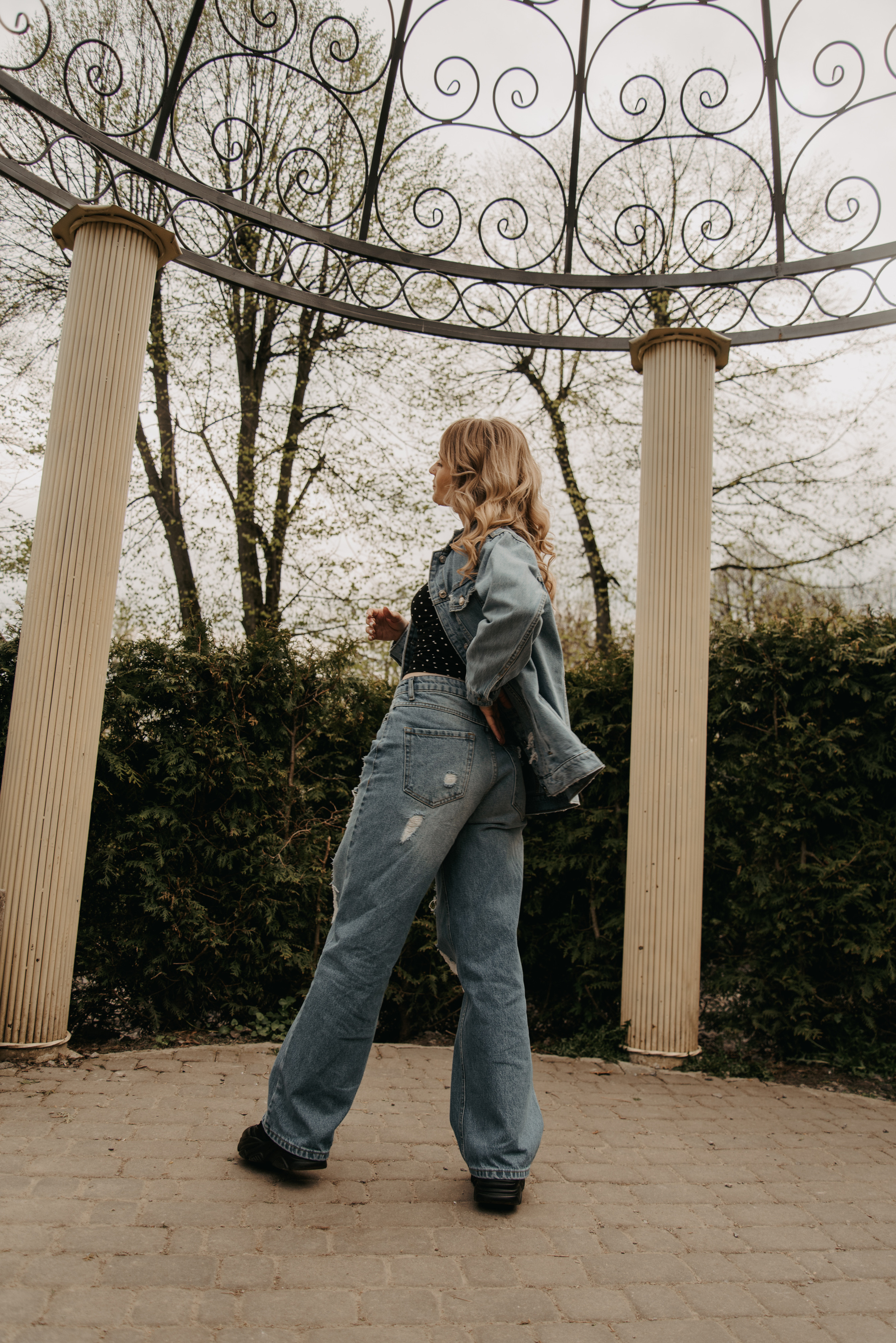 Індивідуальна фотосесія в парку Житомир. Фотограф Анастасія Залужна | Манхайм