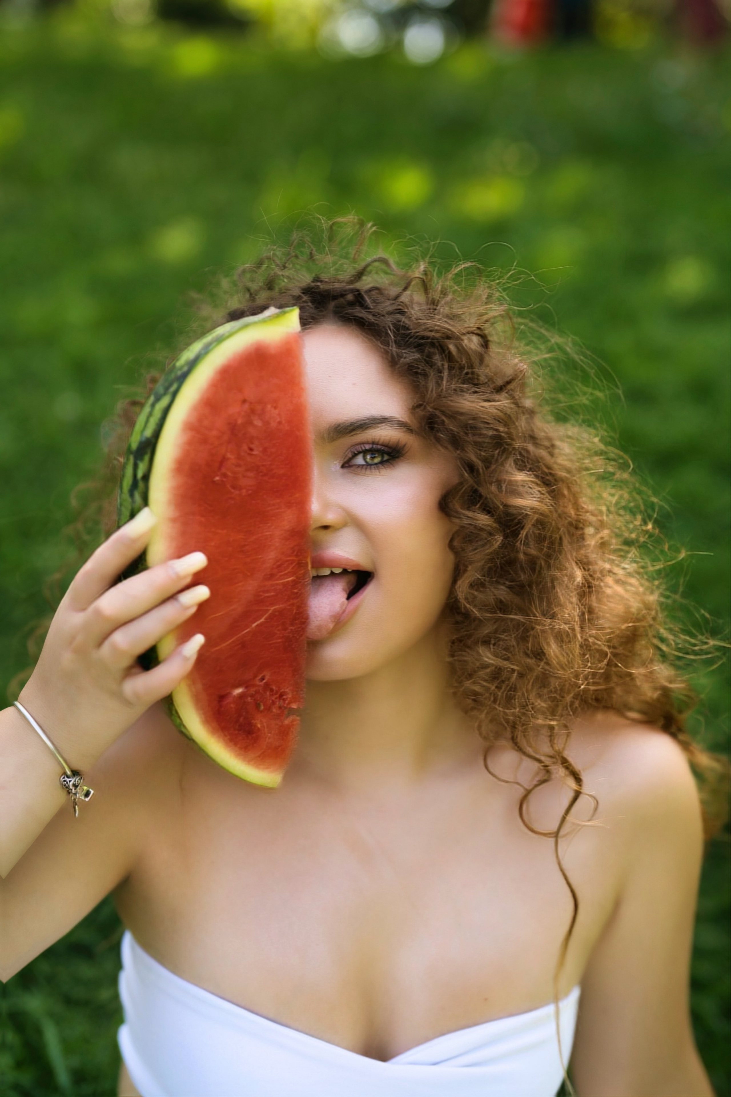 Літня фотосесія з кавуном. Фотограф Анастасія Залужна | Манхайм