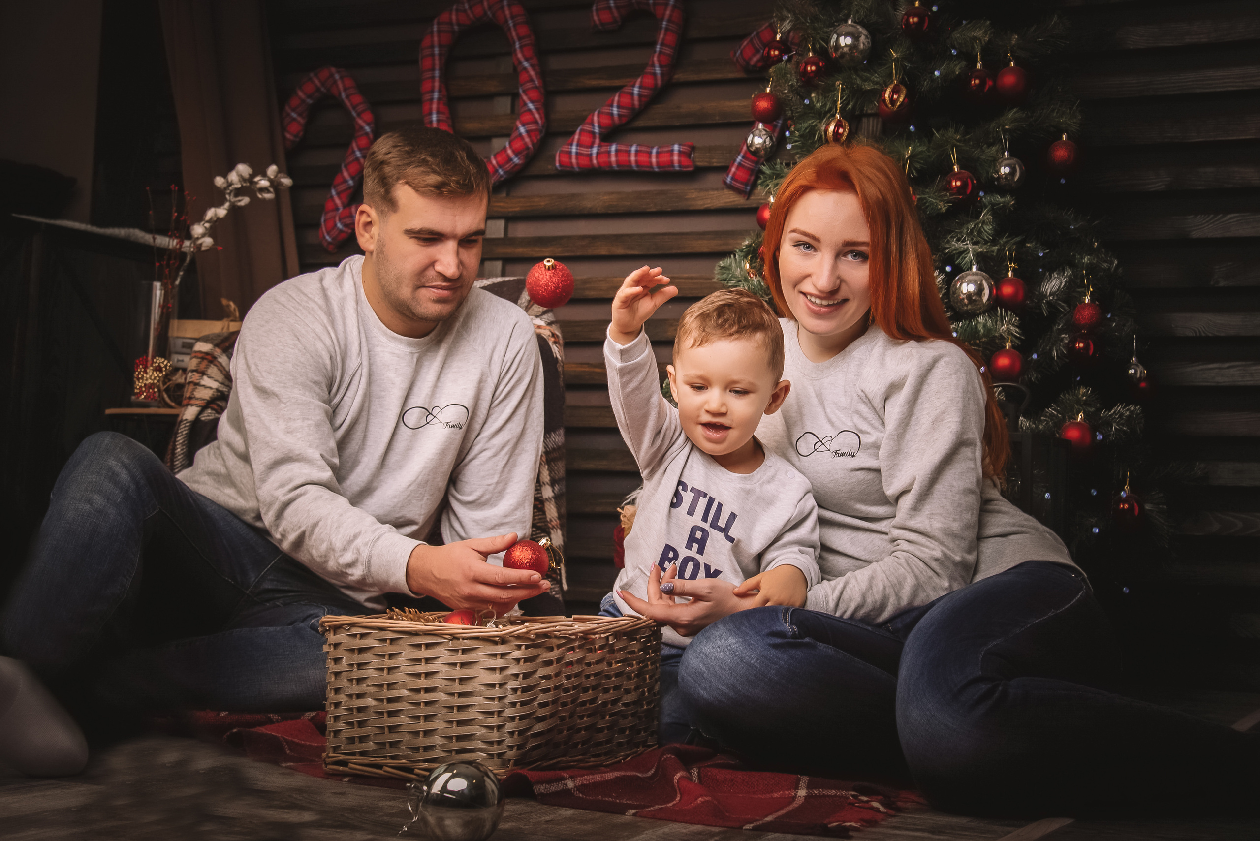 Сімейна новорічна фотосесія в студії. Anastasiia Zaluzhna Fotografin | Mannheim