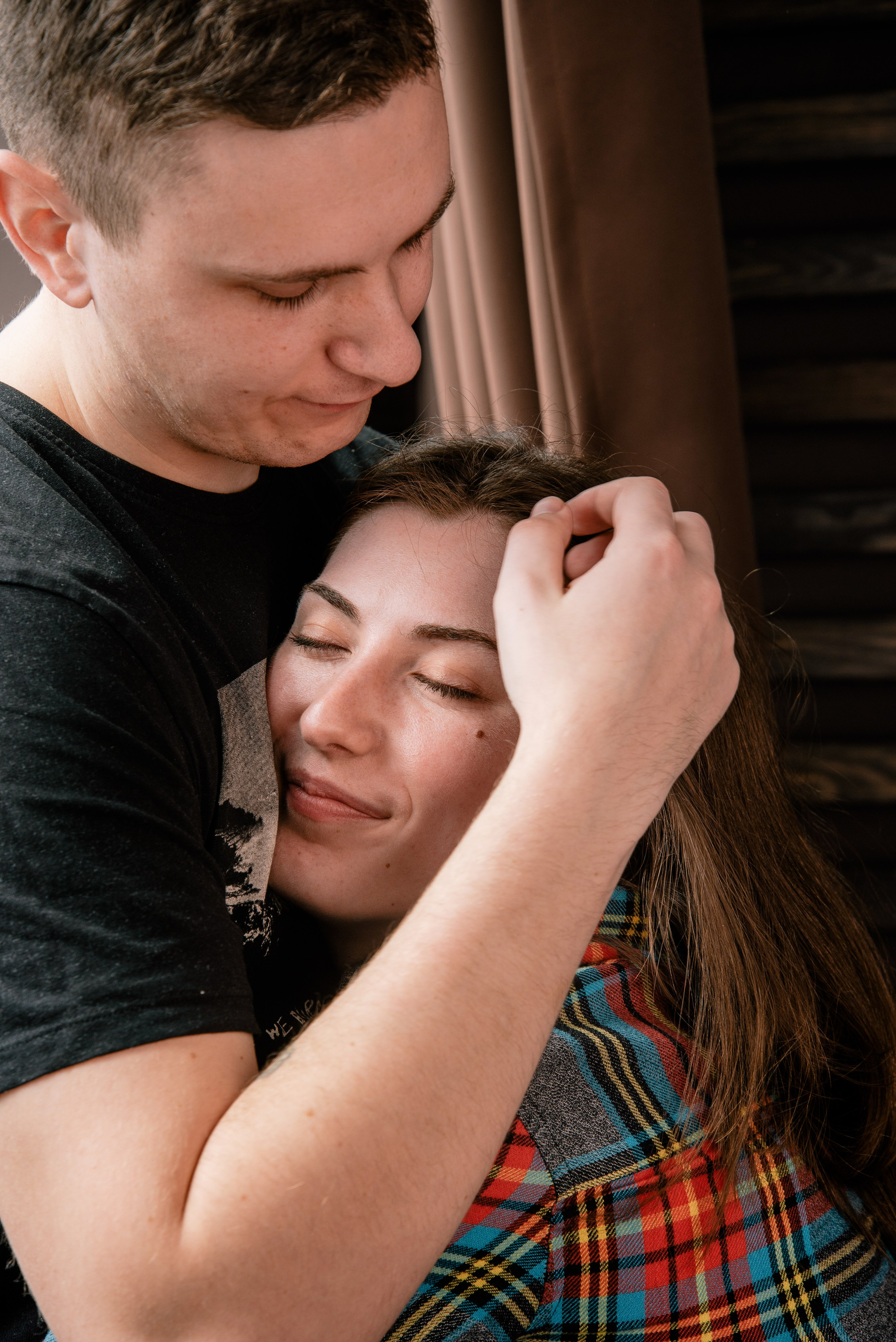 Paarshooting im Studio – Emotionale und moderne Paarfotografie. Anastasiia Zaluzhna Fotografin | Mannheim