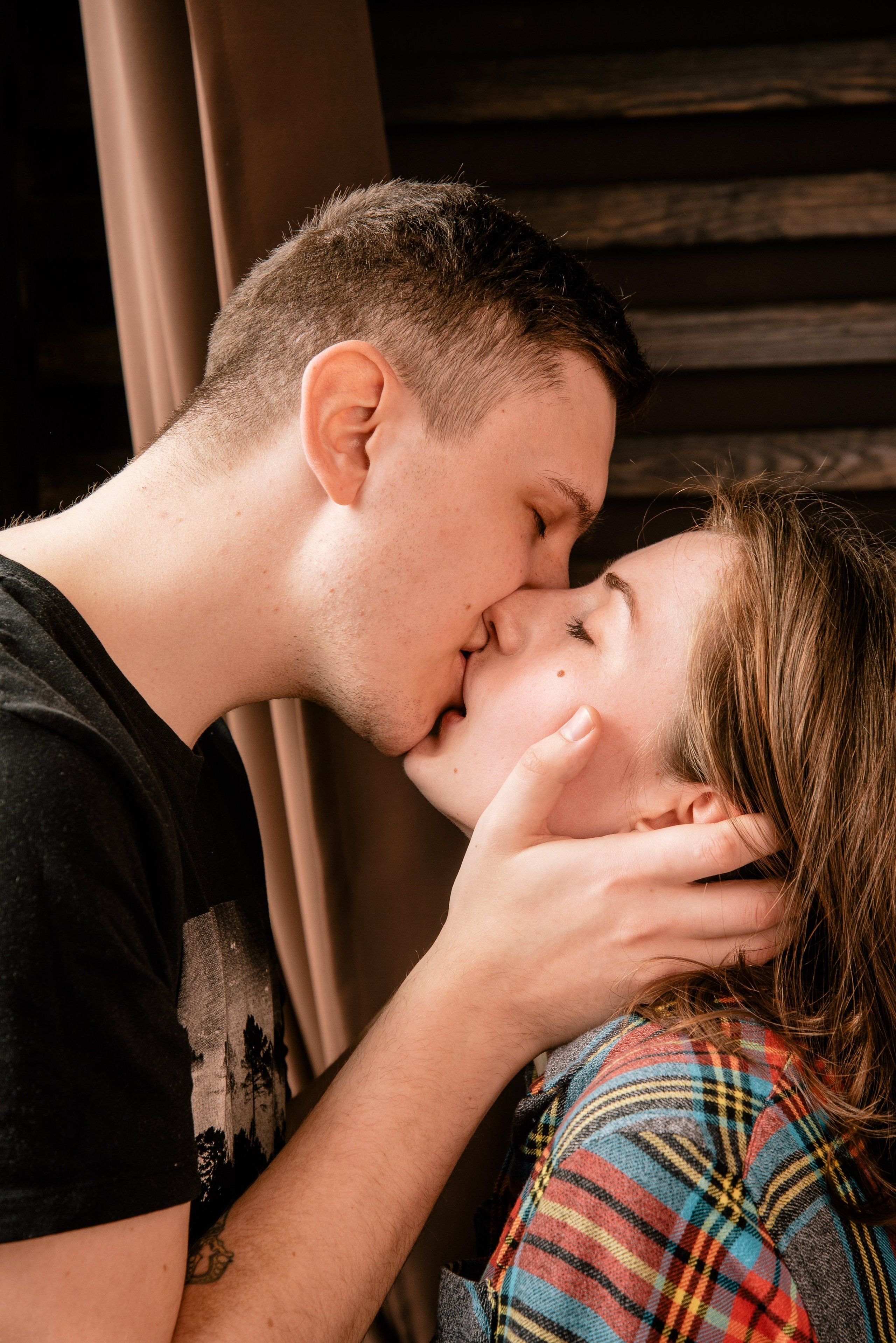 Paarshooting im Studio – Emotionale und moderne Paarfotografie. Anastasiia Zaluzhna Fotografin | Mannheim