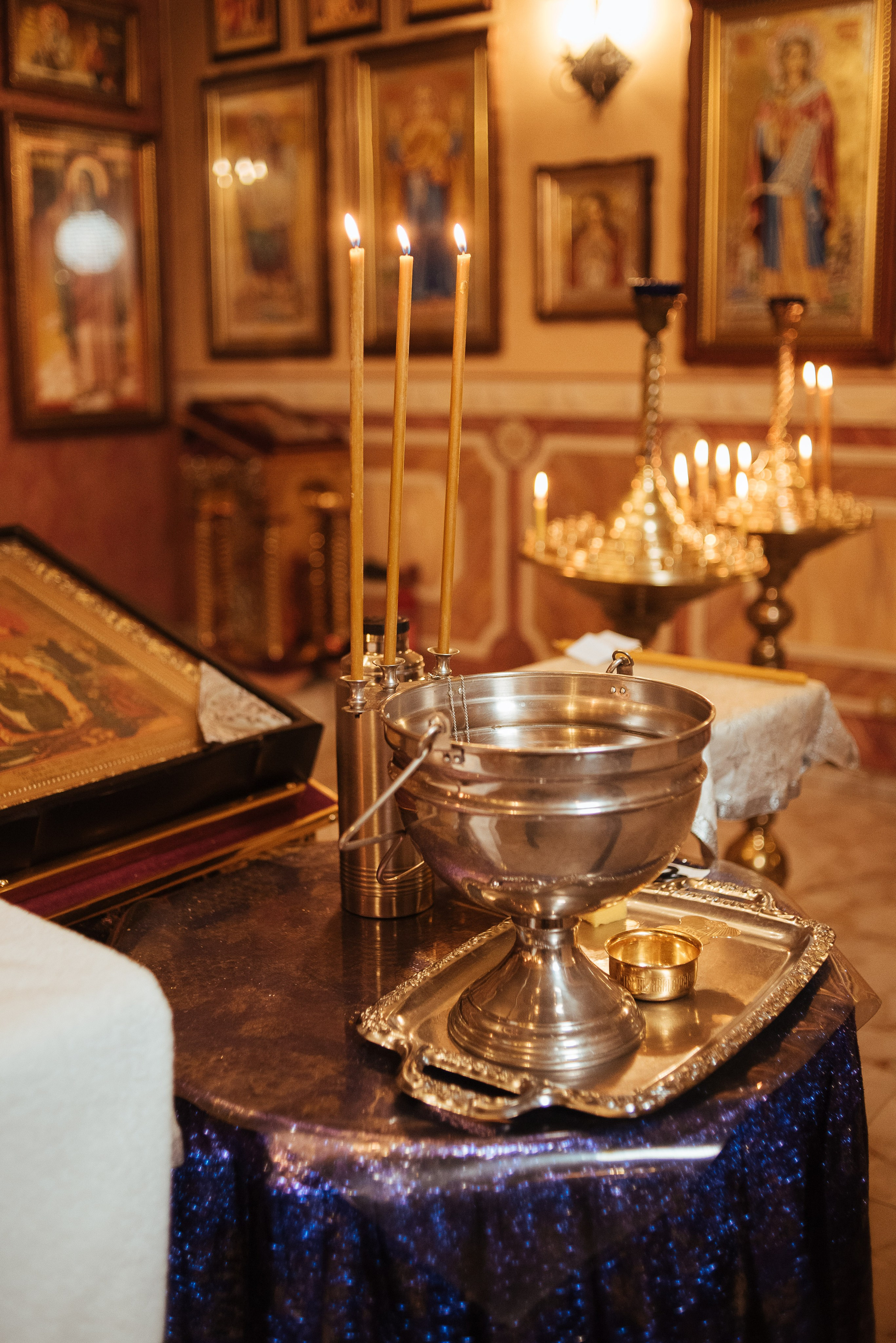 Хрещення маленького Ярослава. Весільний та сімейний фотограф в Києві