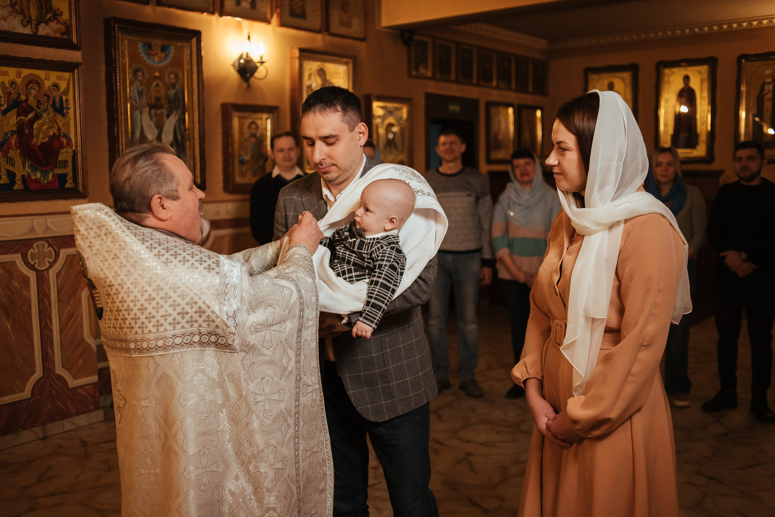 Хрещення маленького Ярослава. Весільний та сімейний фотограф в Києві