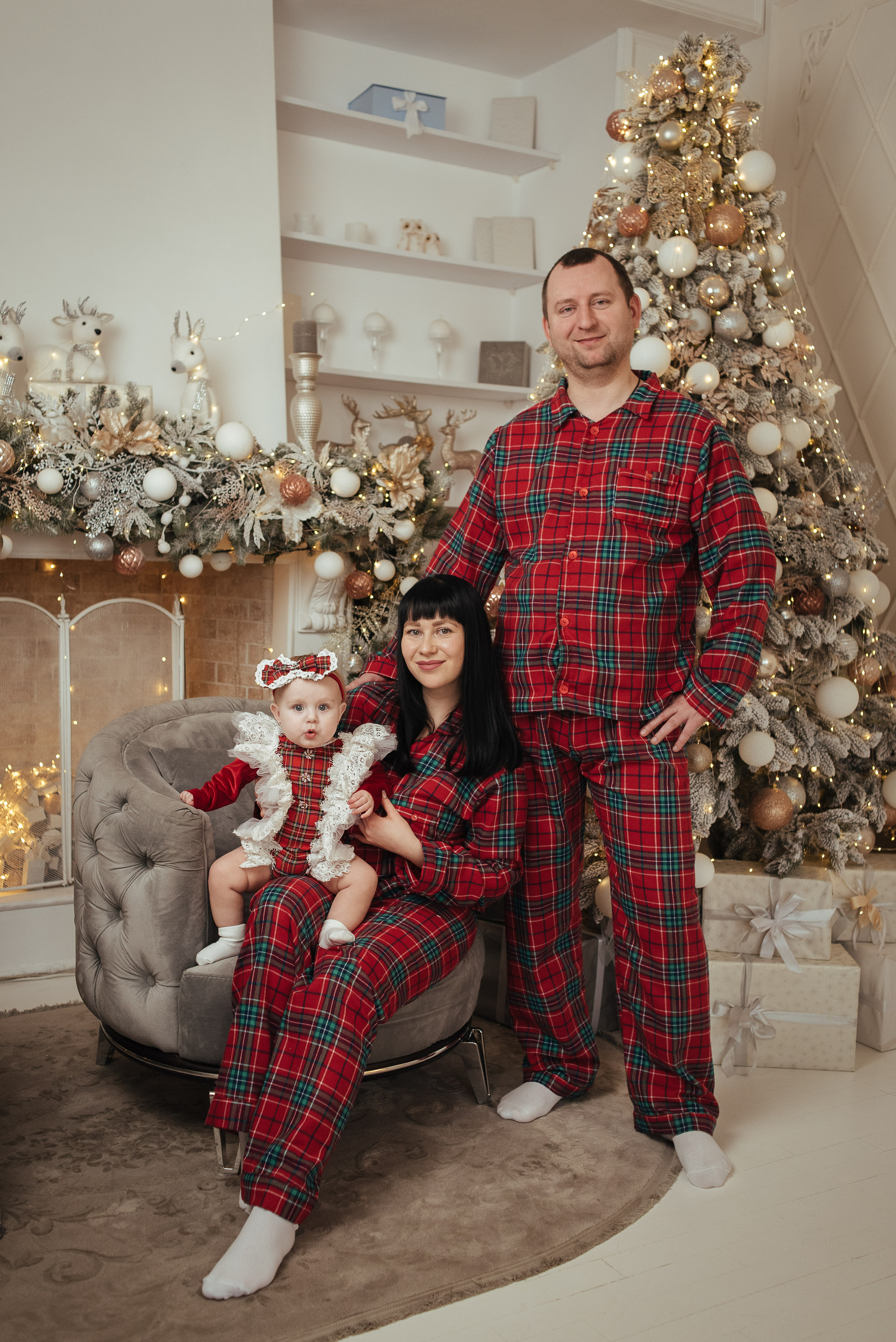 Студійна новорічна зйомка. Весільний та сімейний фотограф в Києві