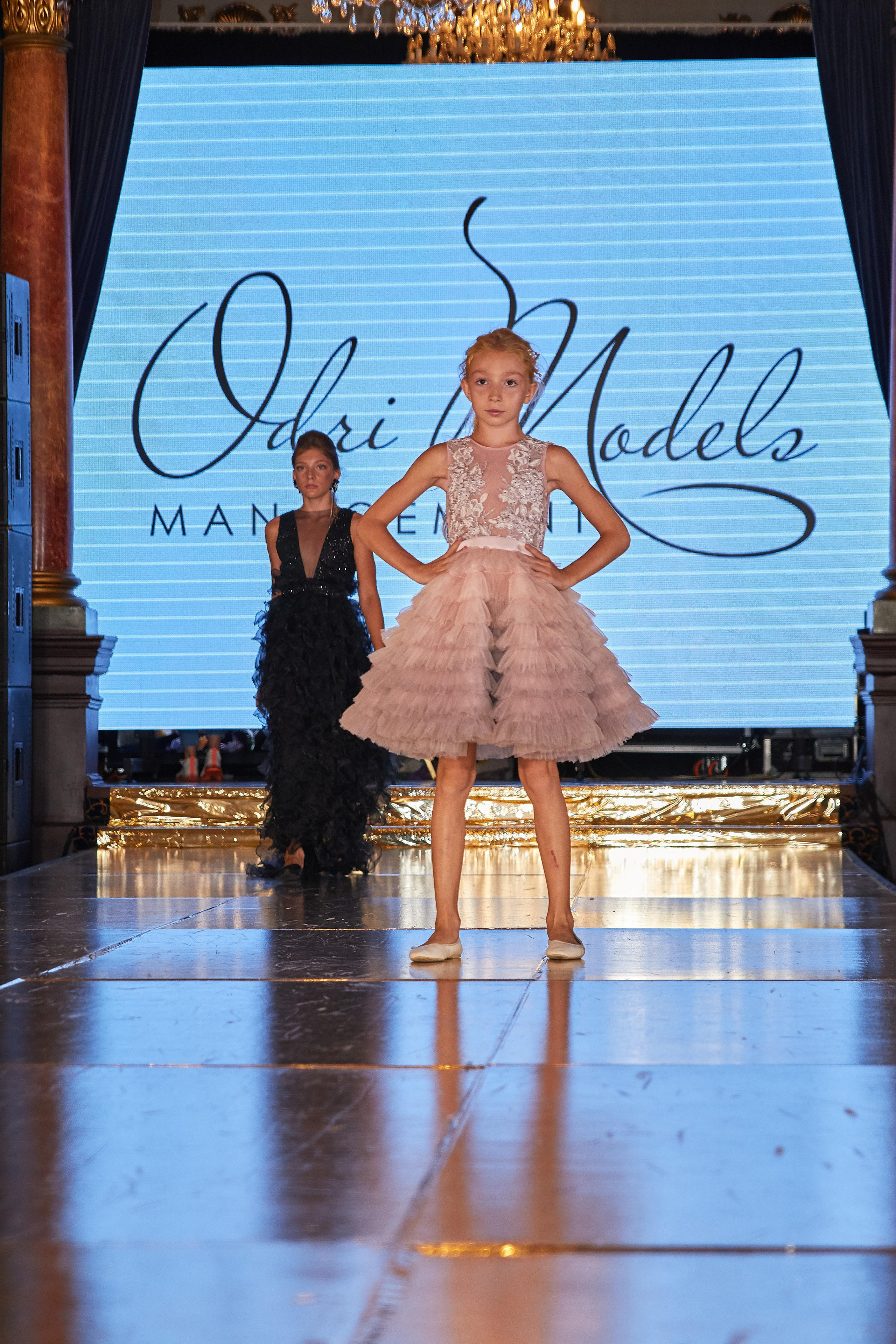 Victoria bella dress. Фешн, имиджевый и предметный фотограф в Украине и ОАЭ