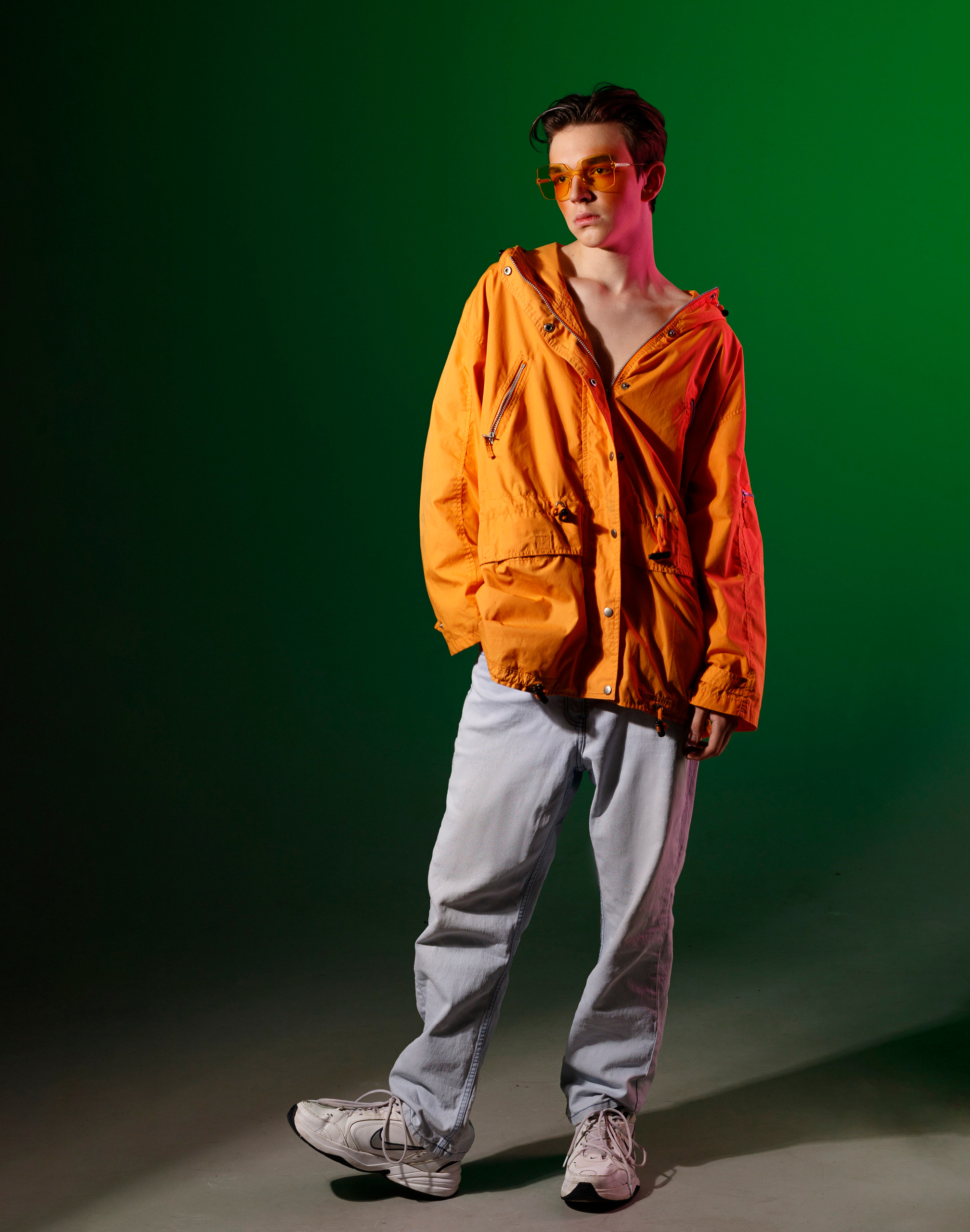 Hugo magazine Back to 90s. Фешн, имиджевый и предметный фотограф в Украине и ОАЭ