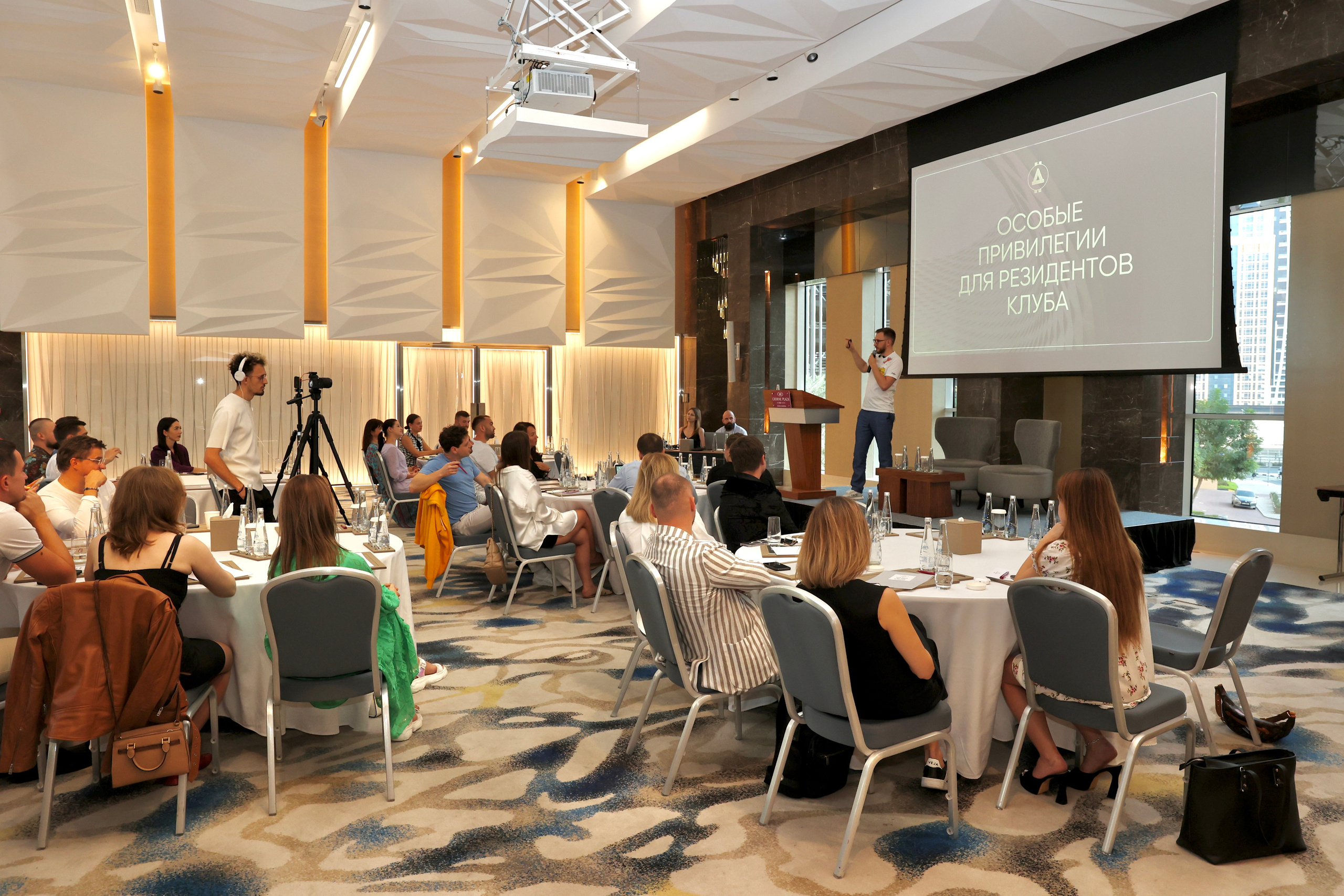 Клуб инвесторов. Creative director Fashion and lifestyle photographer