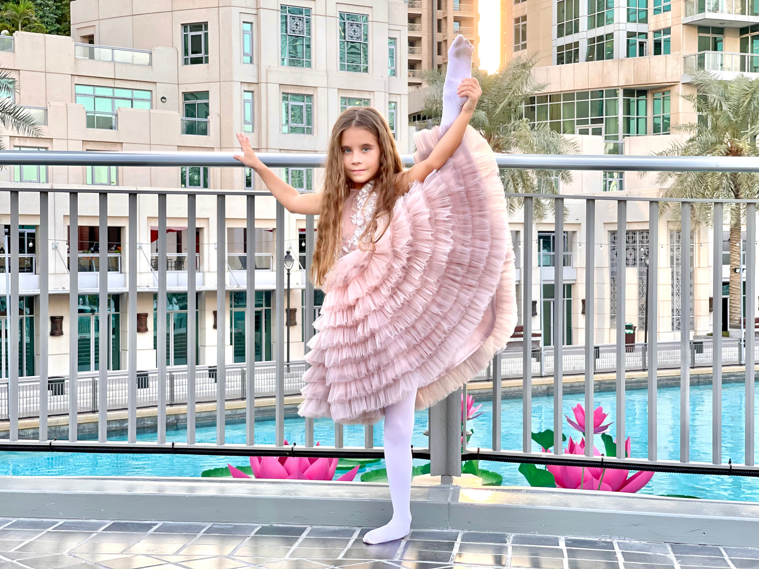 Victoria bella dress. Фешн, имиджевый и предметный фотограф в Украине и ОАЭ