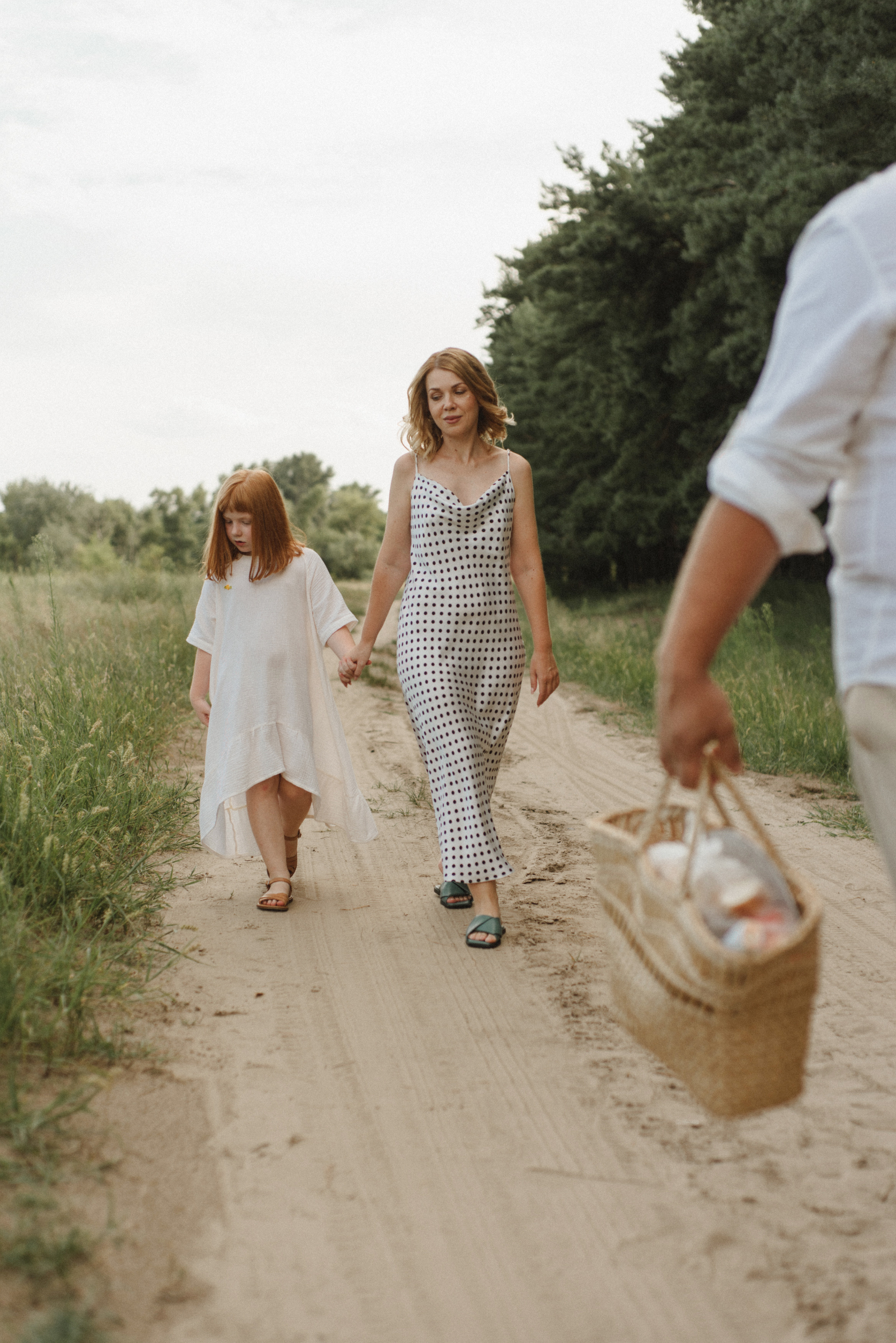 Семейная фотосессия в лесу. FOTOGRAF Ryzhykova Valentyna Kraków Polska