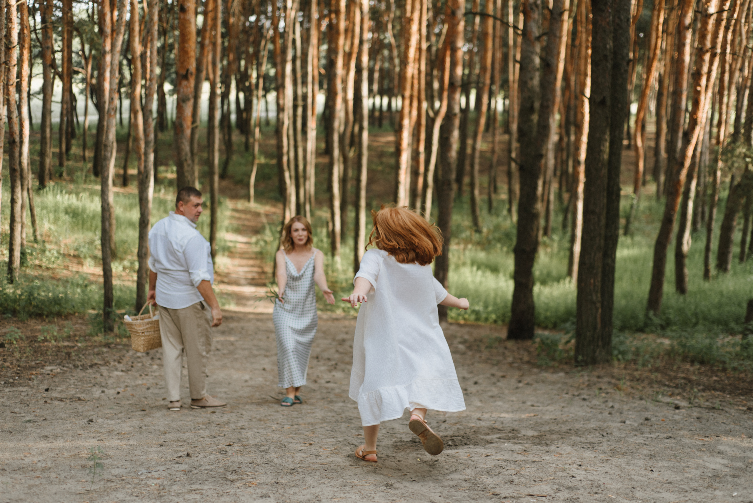 Семейная фотосессия в лесу. FOTOGRAF Ryzhykova Valentyna Kraków Polska