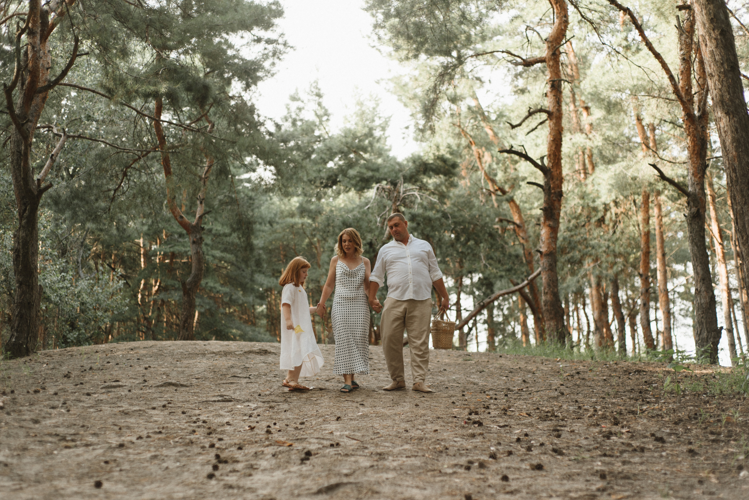 Семейная фотосессия в лесу. FOTOGRAF Ryzhykova Valentyna Kraków Polska