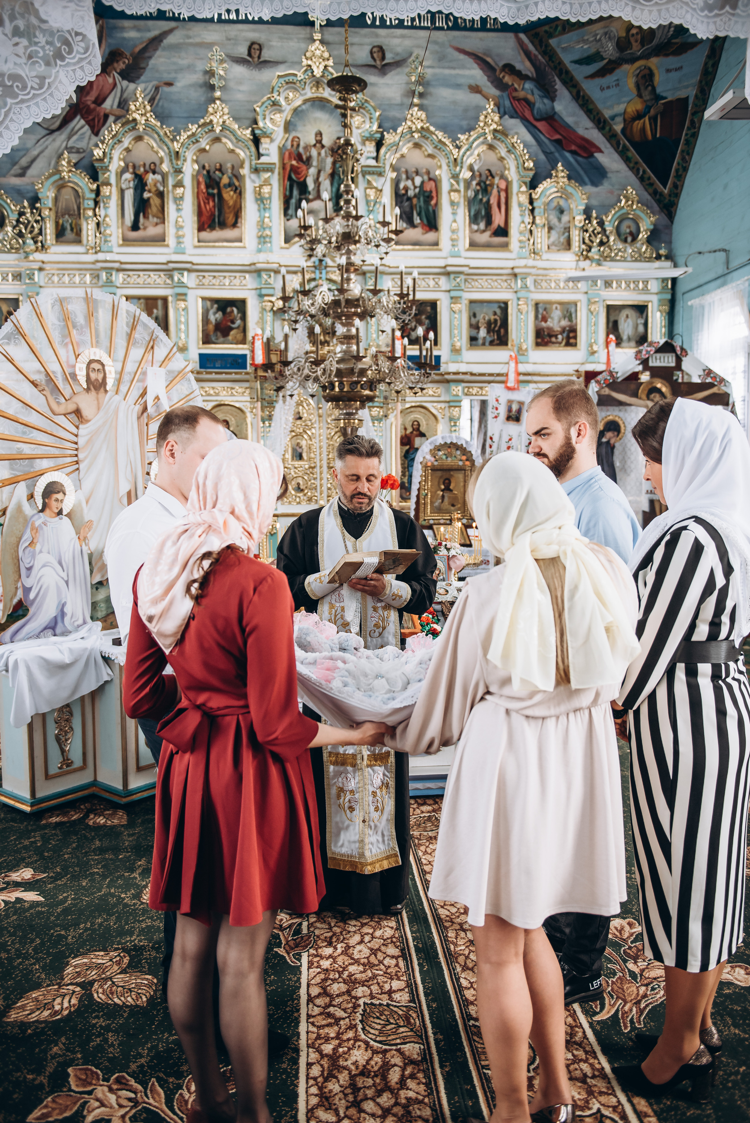 Таінство хрещення. Весільний та сімейний фотограф Україна
