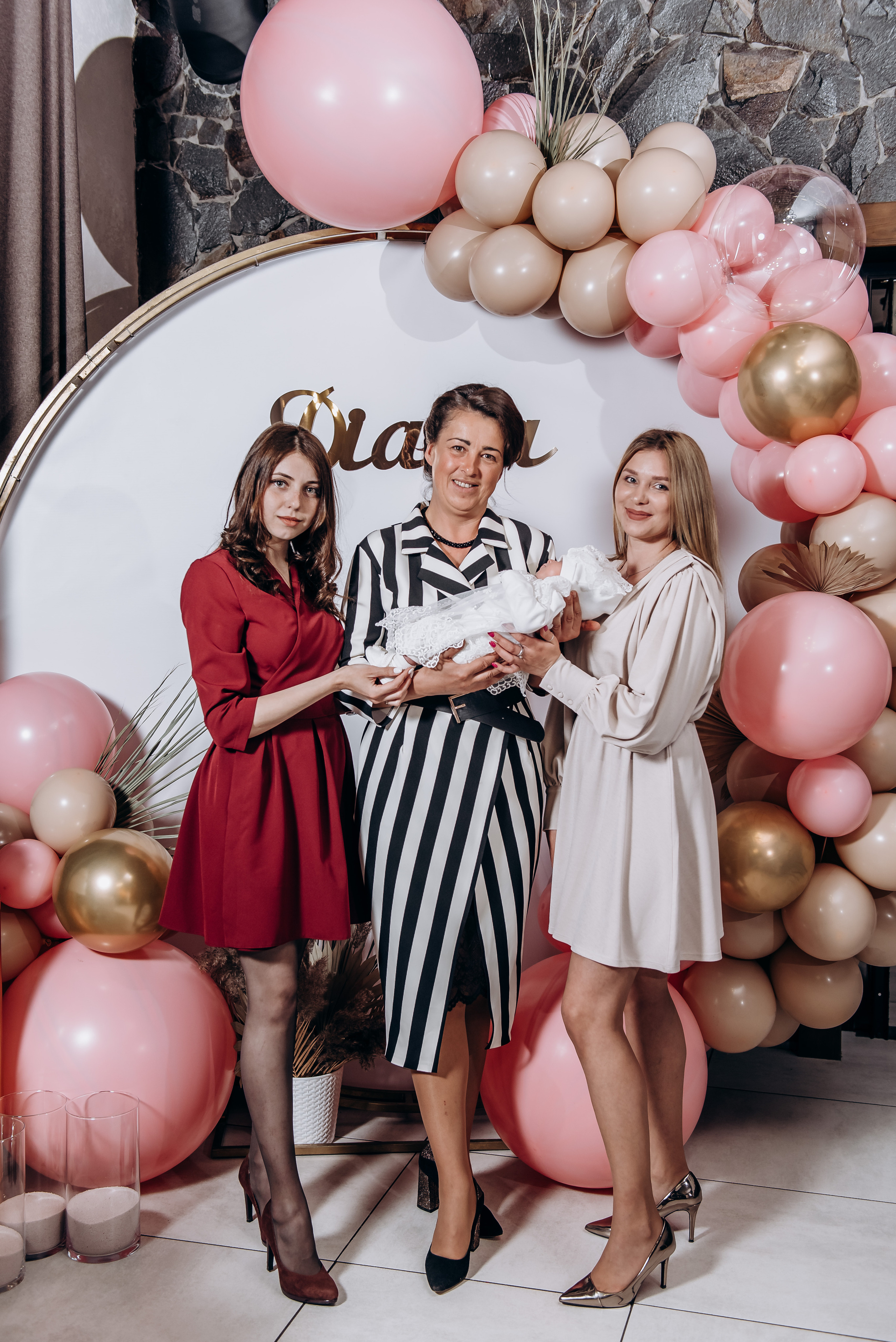 Таінство хрещення. Весільний та сімейний фотограф Україна