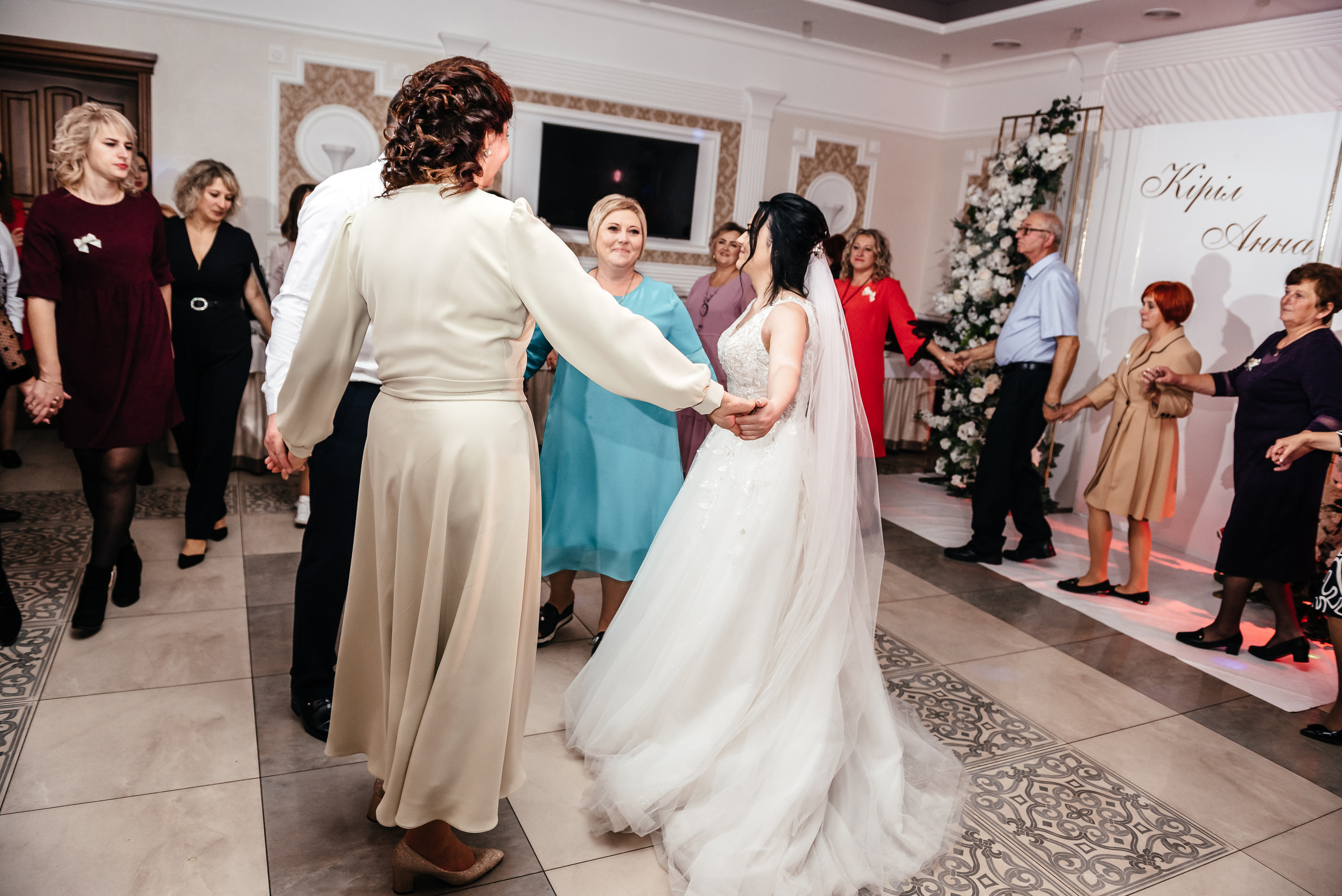 Аня та Кирил весілля. Весільний та сімейний фотограф Україна