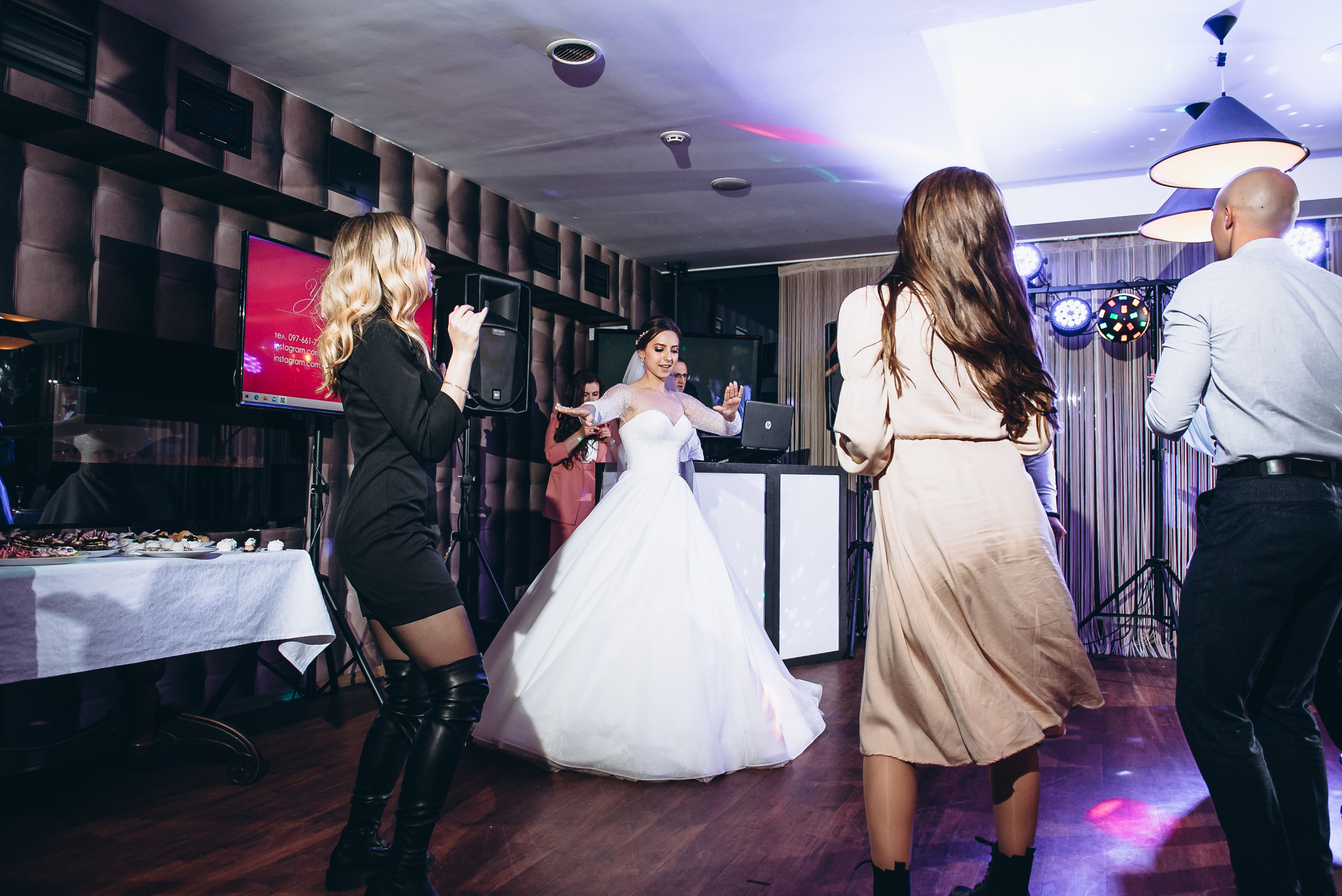 Юлія та Сергій (анонс). Весільний та сімейний фотограф Україна