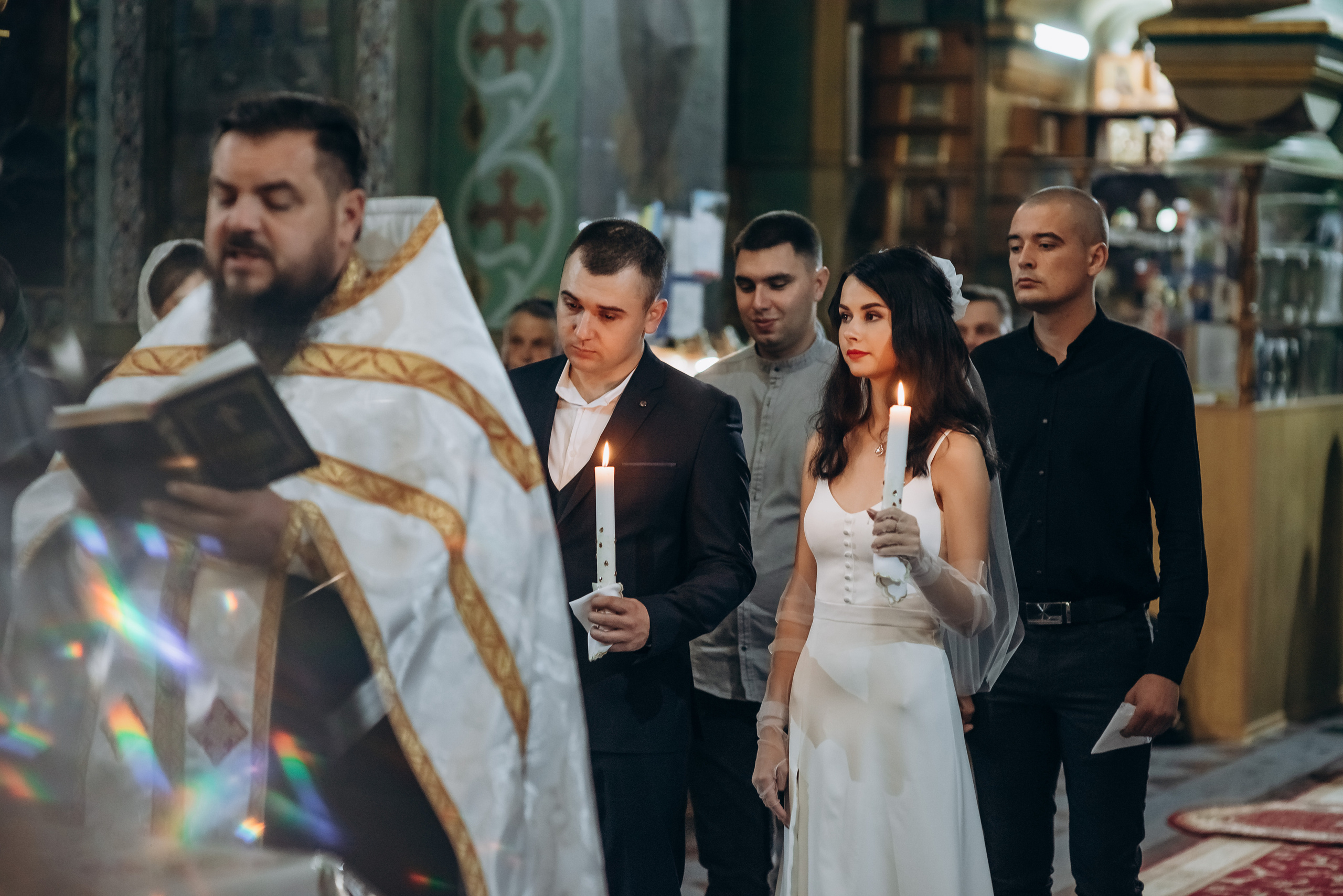 Вінчання Вікторіі та Валерія. Весільний та сімейний фотограф Україна