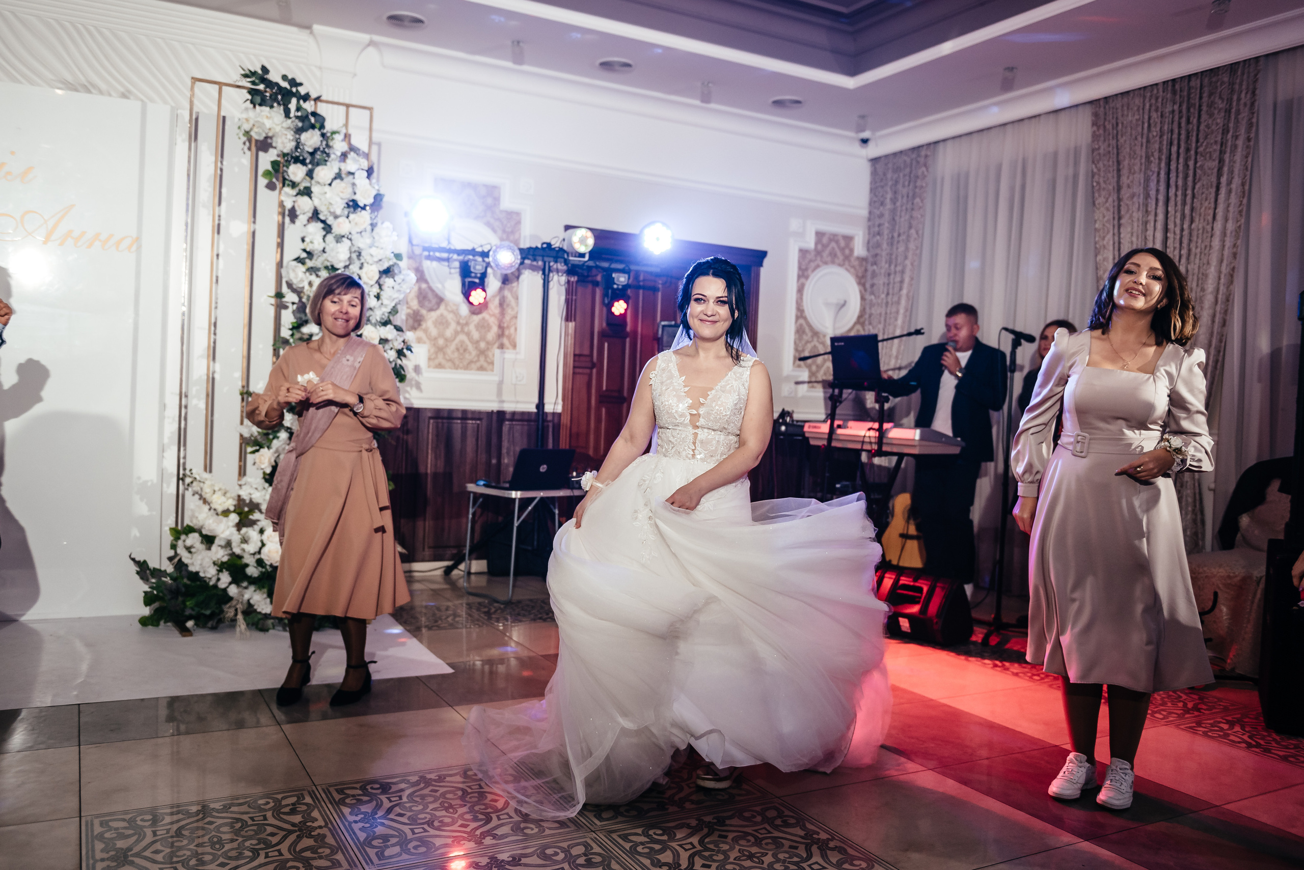 Аня та Кирил весілля. Весільний та сімейний фотограф Україна